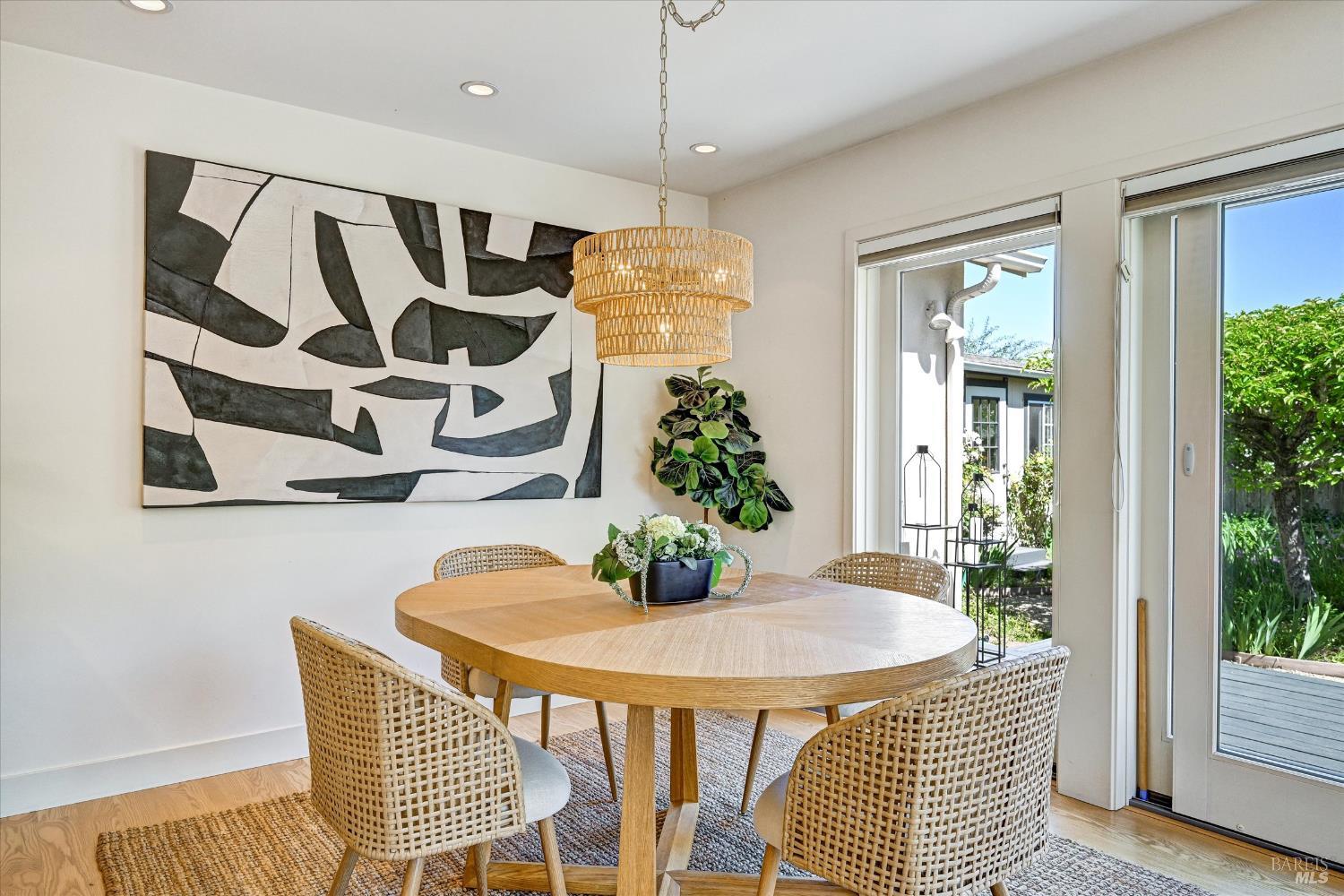 Detail Gallery Image 10 of 31 For 102 Nelson Ave, Mill Valley,  CA 94941 - 3 Beds | 2 Baths