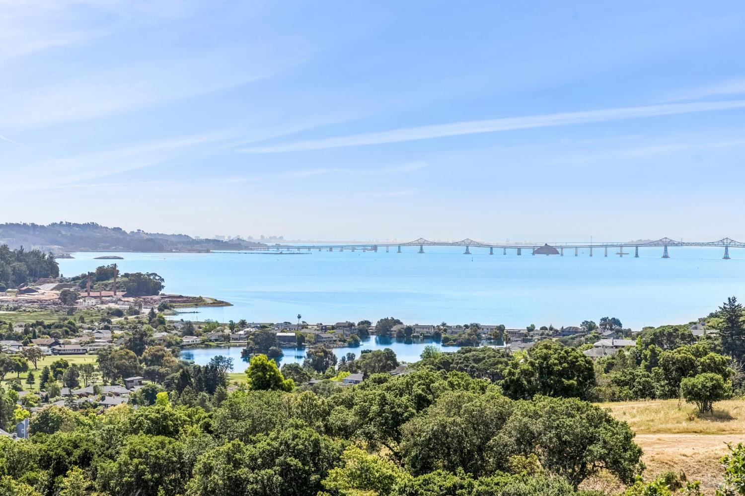 Detail Gallery Image 4 of 85 For 184 Mcnear Dr, San Rafael,  CA 94901 - 3 Beds | 2/1 Baths