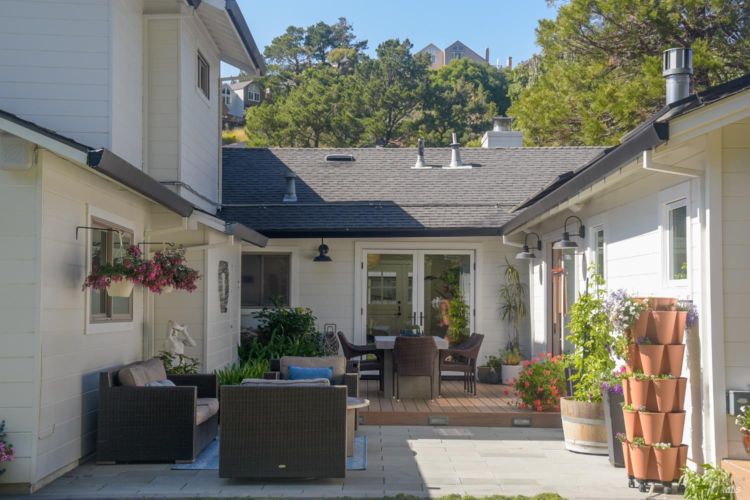 Detail Gallery Image 47 of 57 For 305 Ricardo Rd, Mill Valley,  CA 94941 - 4 Beds | 3 Baths