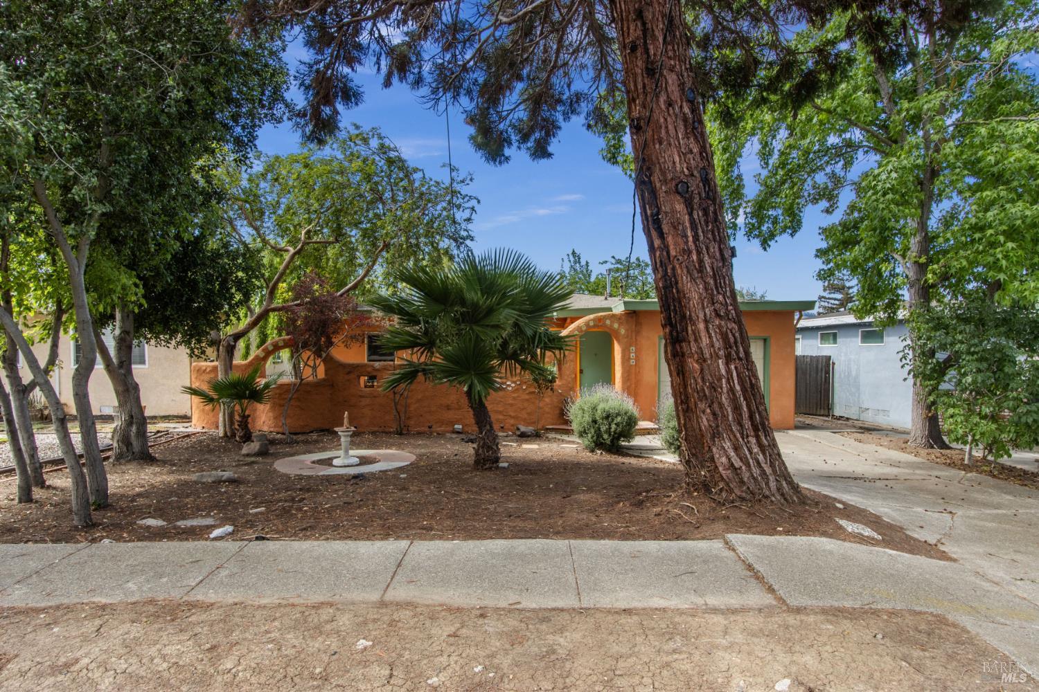 Detail Gallery Image 2 of 30 For 640 E L St, Benicia,  CA 94510 - 3 Beds | 1 Baths