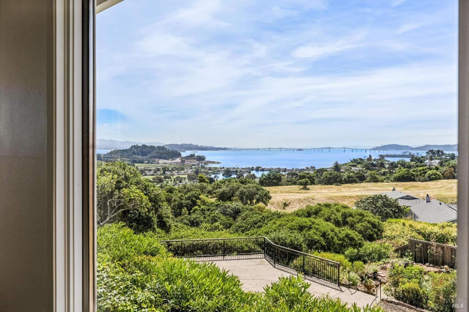 Detail Gallery Image 19 of 85 For 184 Mcnear Dr, San Rafael,  CA 94901 - 3 Beds | 2/1 Baths