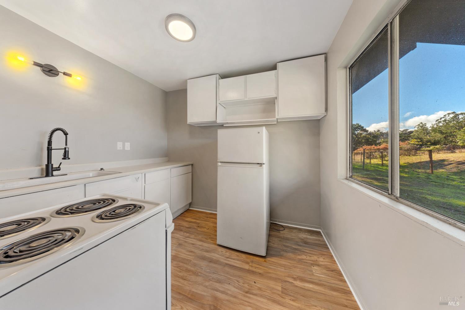 Detail Gallery Image 37 of 48 For 5 Mcdonald Ln, Point Reyes Station,  CA 94956 - 3 Beds | 2/1 Baths