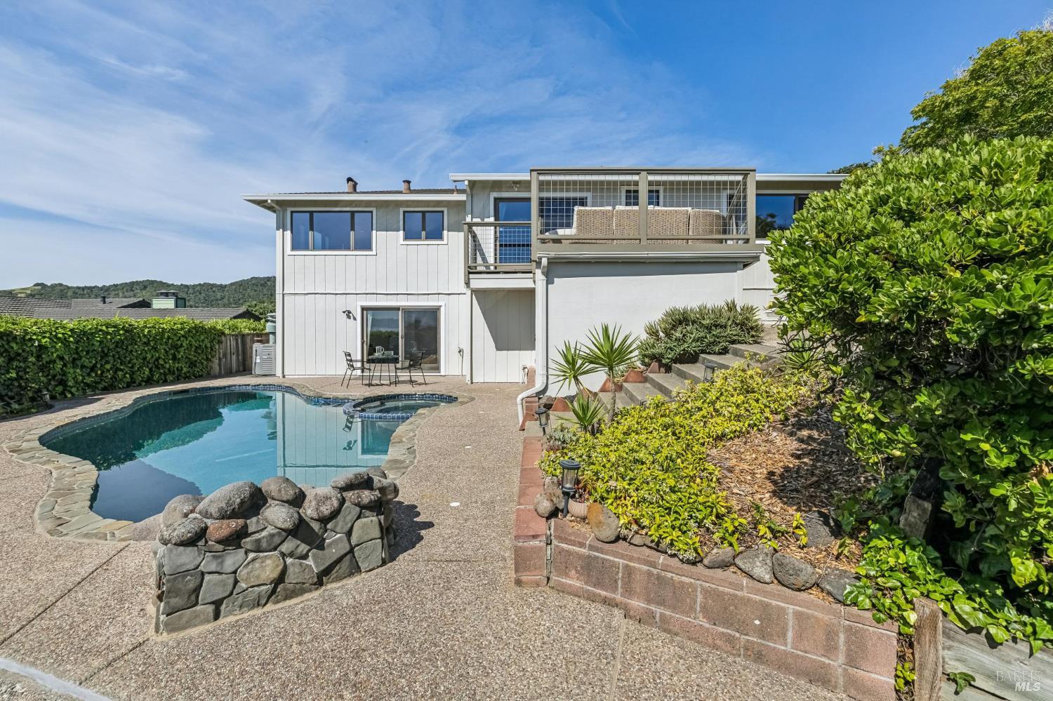 Detail Gallery Image 72 of 85 For 184 Mcnear Dr, San Rafael,  CA 94901 - 3 Beds | 2/1 Baths