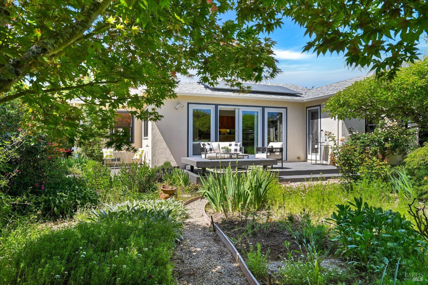 Detail Gallery Image 26 of 31 For 102 Nelson Ave, Mill Valley,  CA 94941 - 3 Beds | 2 Baths