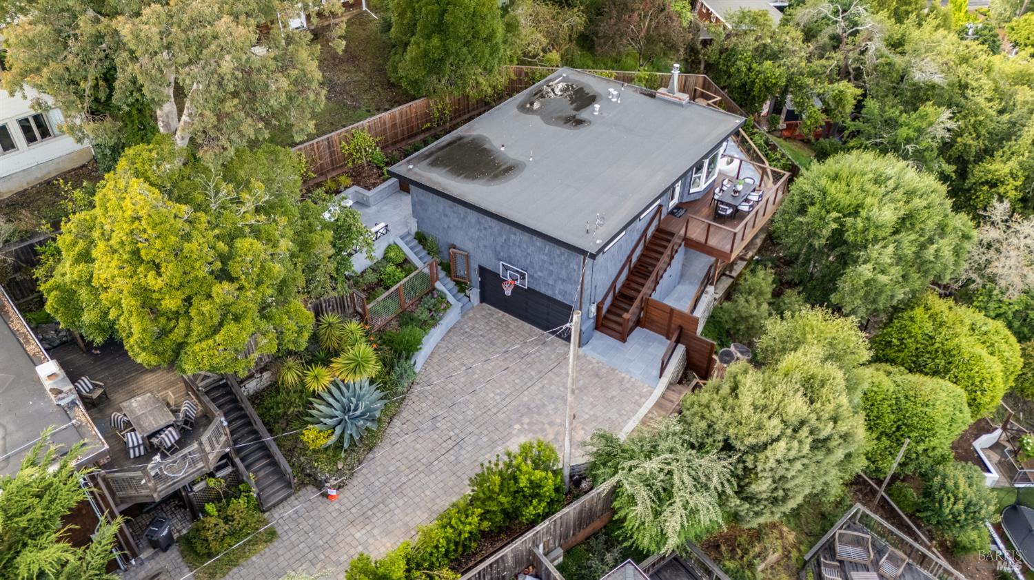 Detail Gallery Image 85 of 88 For 439 Molino Ave, Mill Valley,  CA 94941 - 4 Beds | 2 Baths