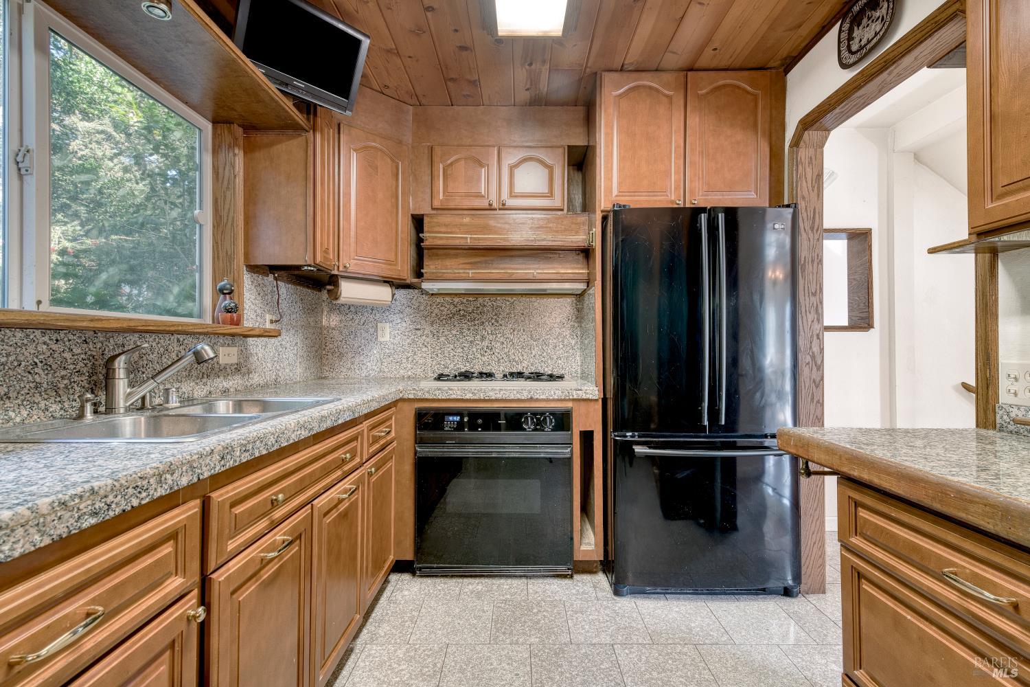 Detail Gallery Image 6 of 32 For 320 Dolan Ave, Mill Valley,  CA 94941 - 4 Beds | 5 Baths