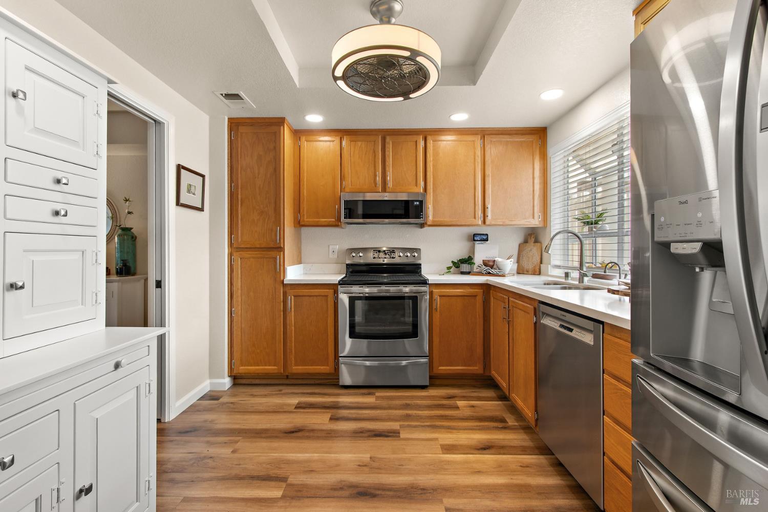 Detail Gallery Image 12 of 33 For 304 Columbia Cir, Benicia,  CA 94510 - 2 Beds | 2/1 Baths