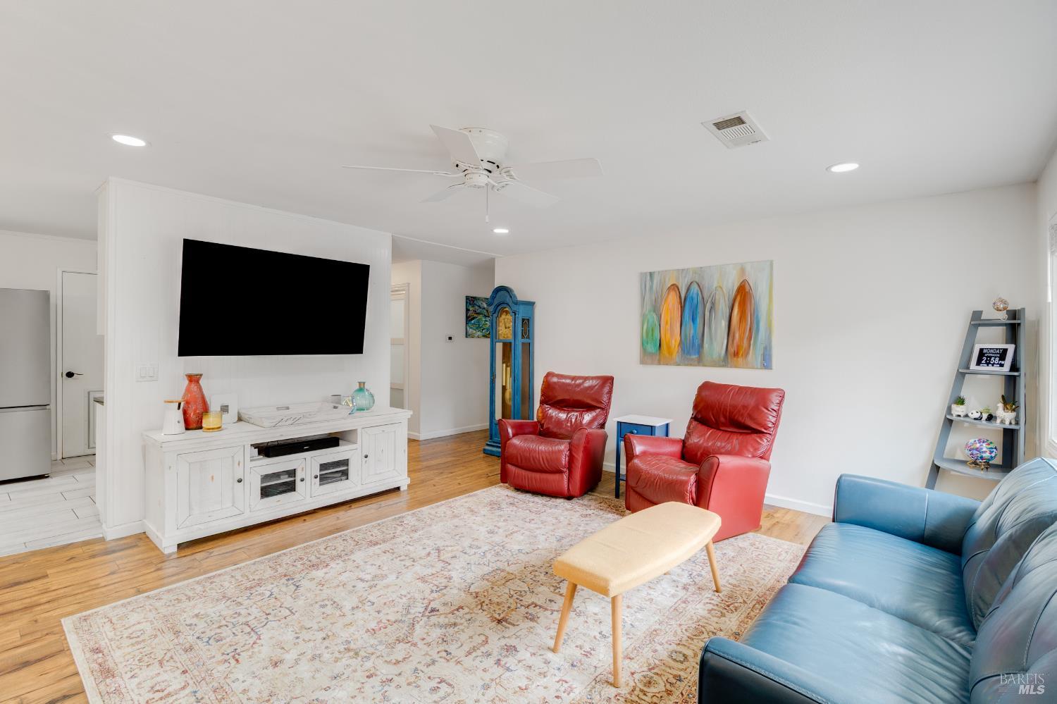 Detail Gallery Image 15 of 52 For 131 Hartford Ave, Vacaville,  CA 95687 - 4 Beds | 2 Baths