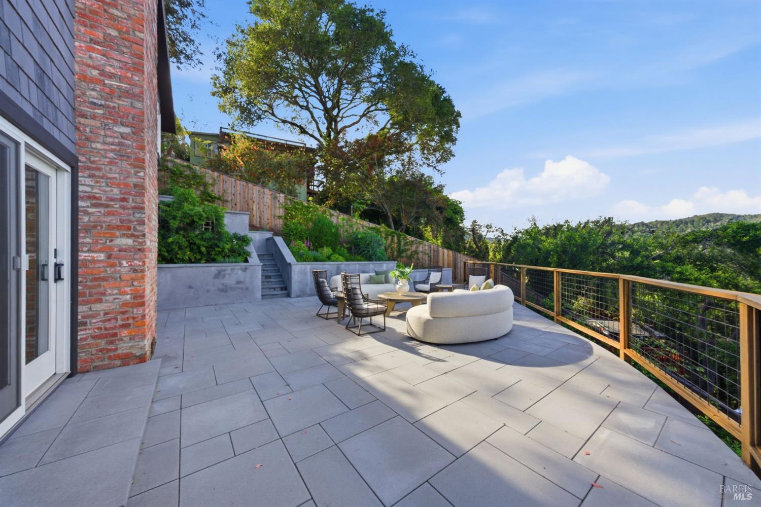 Detail Gallery Image 68 of 88 For 439 Molino Ave, Mill Valley,  CA 94941 - 4 Beds | 2 Baths