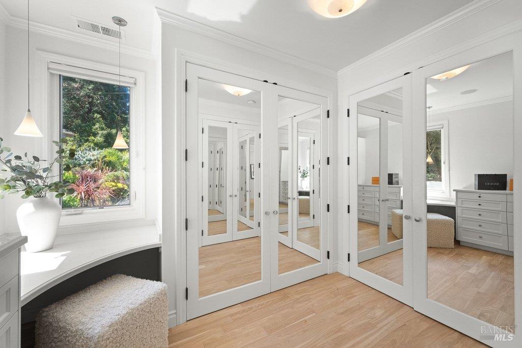 Detail Gallery Image 28 of 58 For 5 Warren Ct, Tiburon,  CA 94920 - 4 Beds | 4/1 Baths