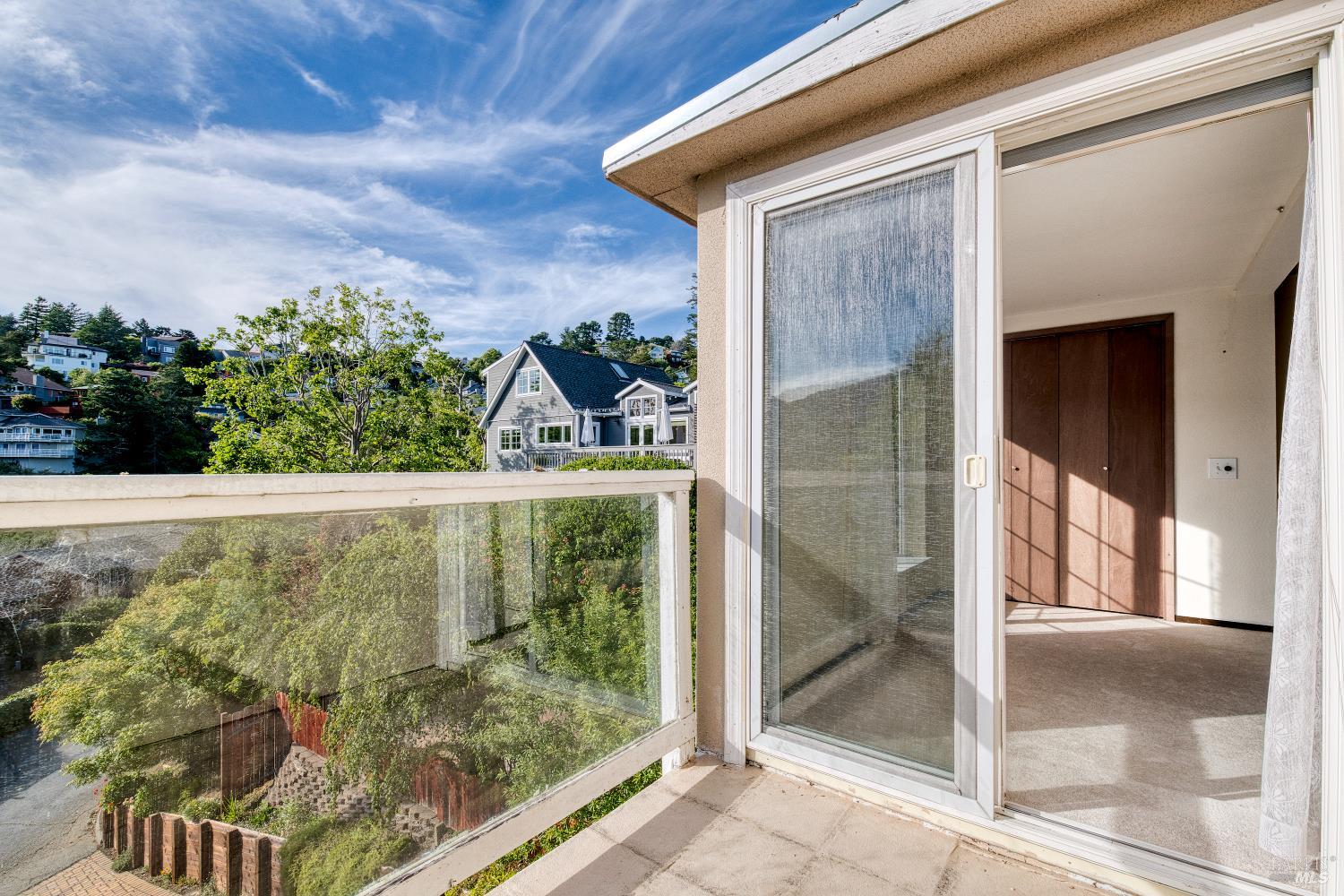 Detail Gallery Image 32 of 32 For 320 Dolan Ave, Mill Valley,  CA 94941 - 4 Beds | 5 Baths