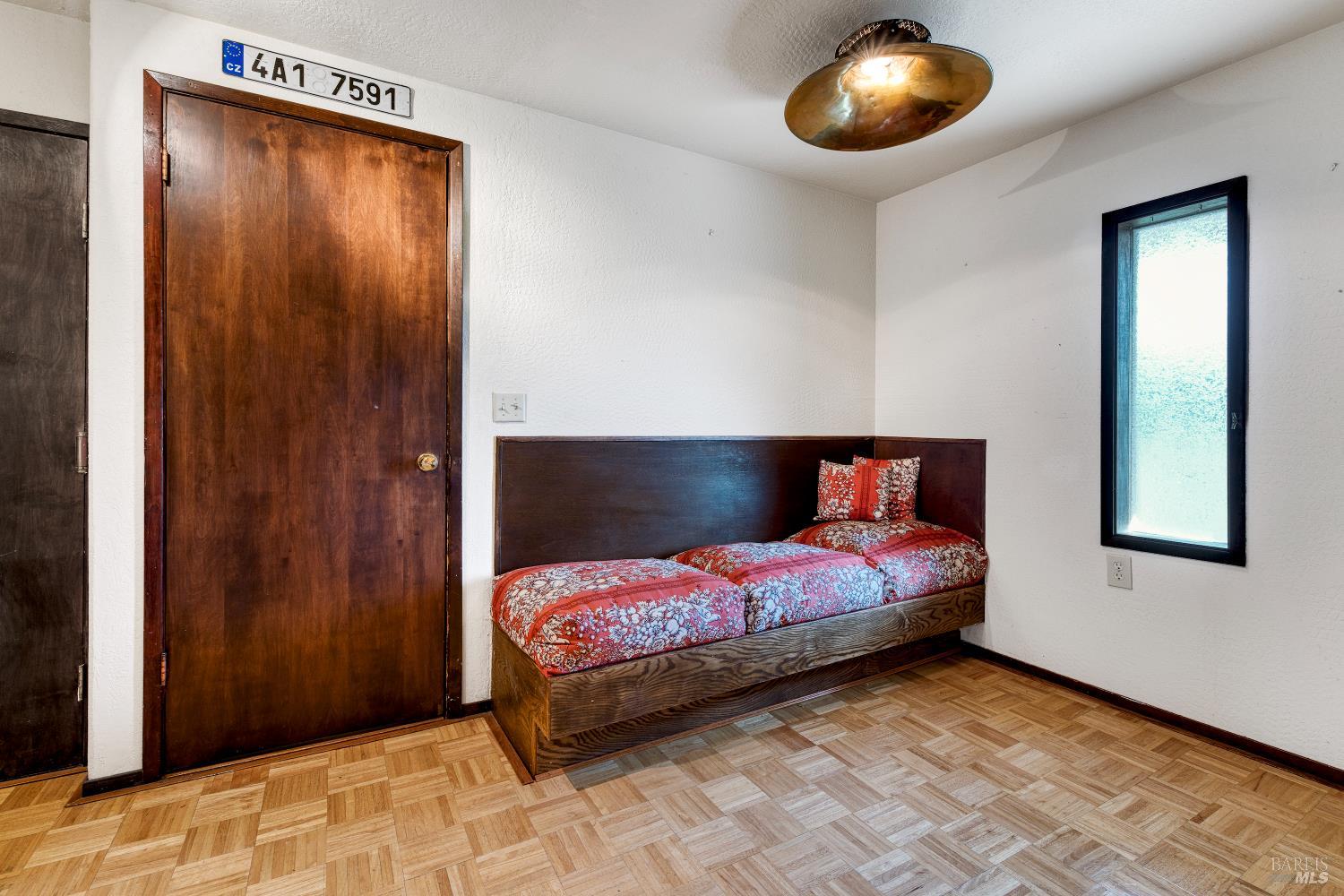 Detail Gallery Image 19 of 32 For 320 Dolan Ave, Mill Valley,  CA 94941 - 4 Beds | 5 Baths