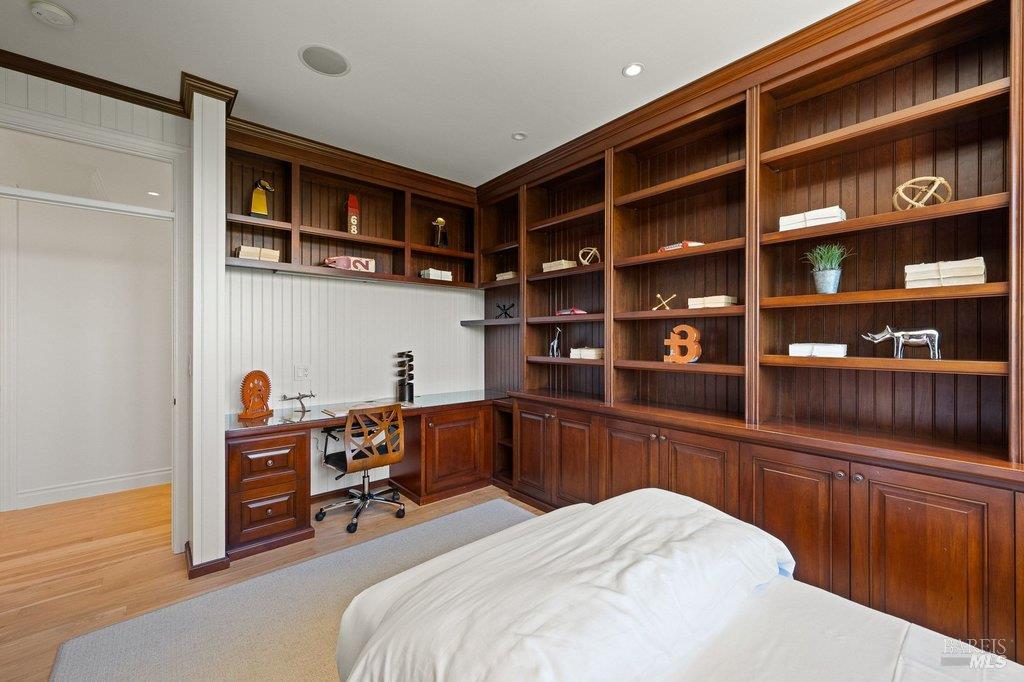 Detail Gallery Image 38 of 58 For 5 Warren Ct, Tiburon,  CA 94920 - 4 Beds | 4/1 Baths