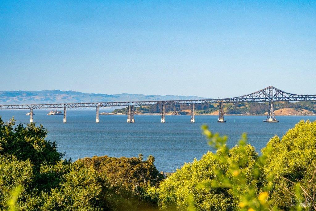 Detail Gallery Image 25 of 58 For 5 Warren Ct, Tiburon,  CA 94920 - 4 Beds | 4/1 Baths
