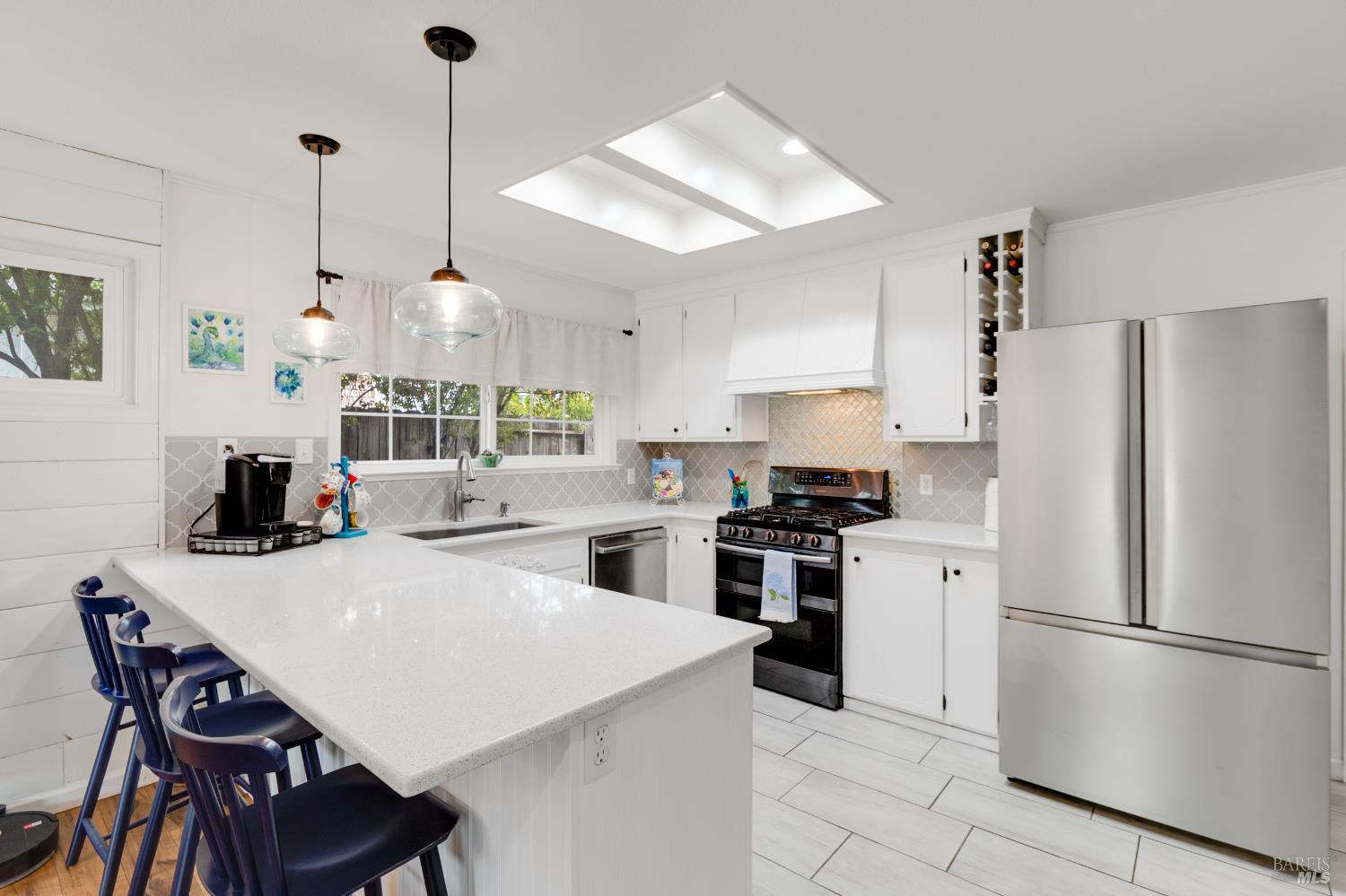 Detail Gallery Image 9 of 52 For 131 Hartford Ave, Vacaville,  CA 95687 - 4 Beds | 2 Baths