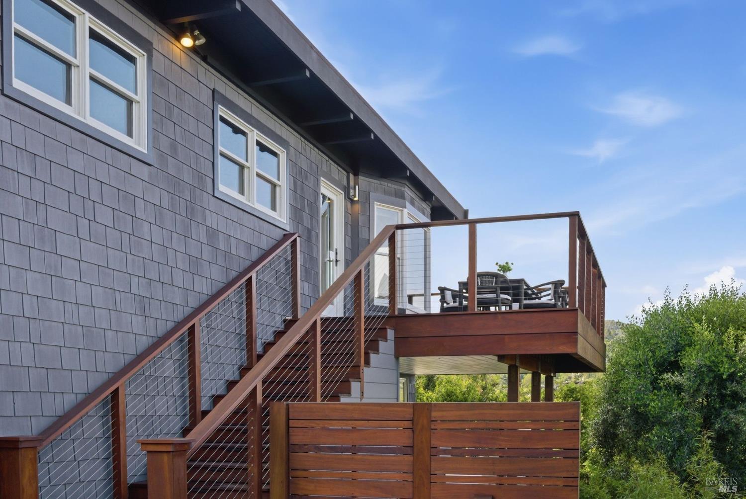 Detail Gallery Image 3 of 88 For 439 Molino Ave, Mill Valley,  CA 94941 - 4 Beds | 2 Baths