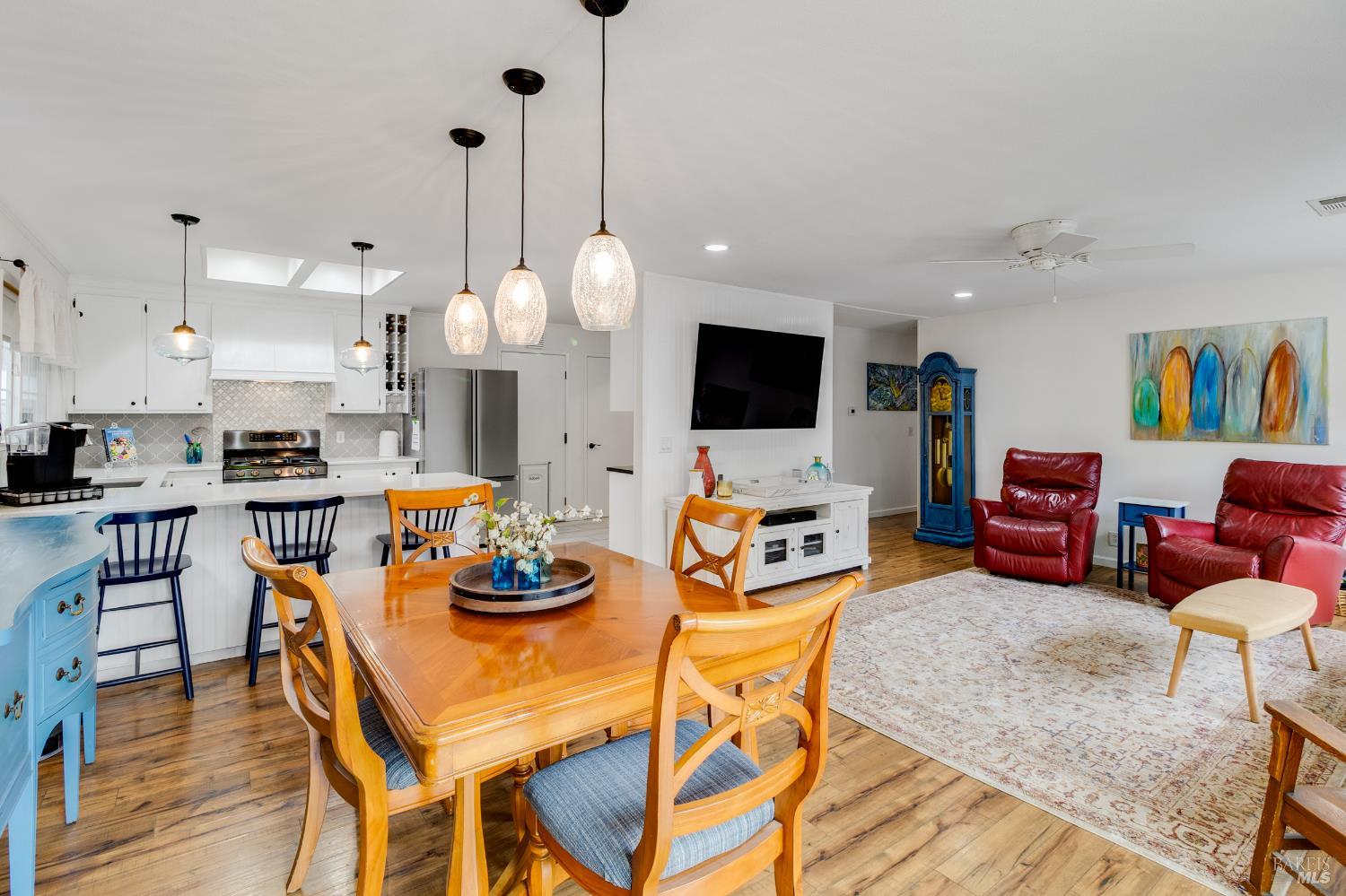 Detail Gallery Image 16 of 52 For 131 Hartford Ave, Vacaville,  CA 95687 - 4 Beds | 2 Baths