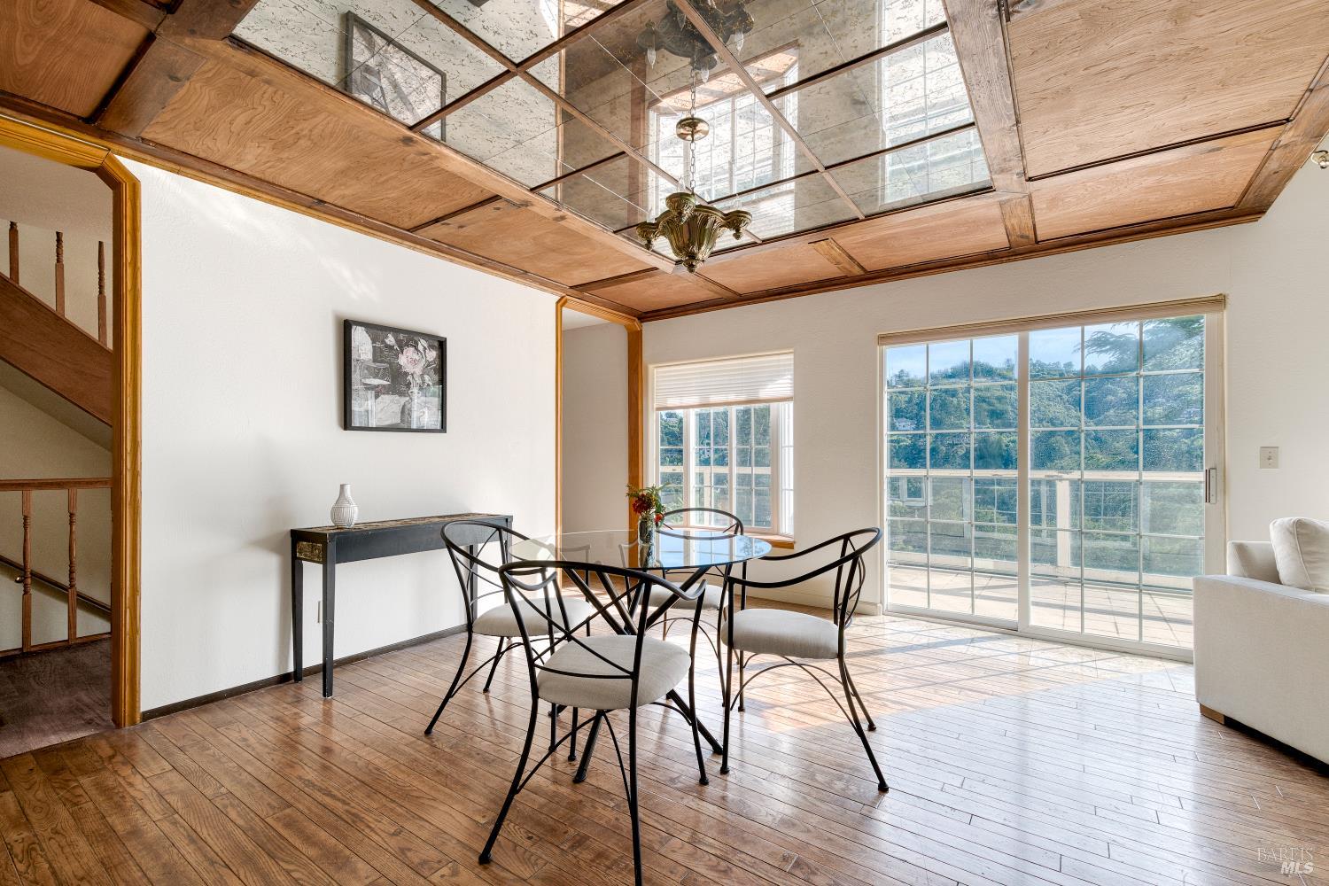 Detail Gallery Image 5 of 32 For 320 Dolan Ave, Mill Valley,  CA 94941 - 4 Beds | 5 Baths