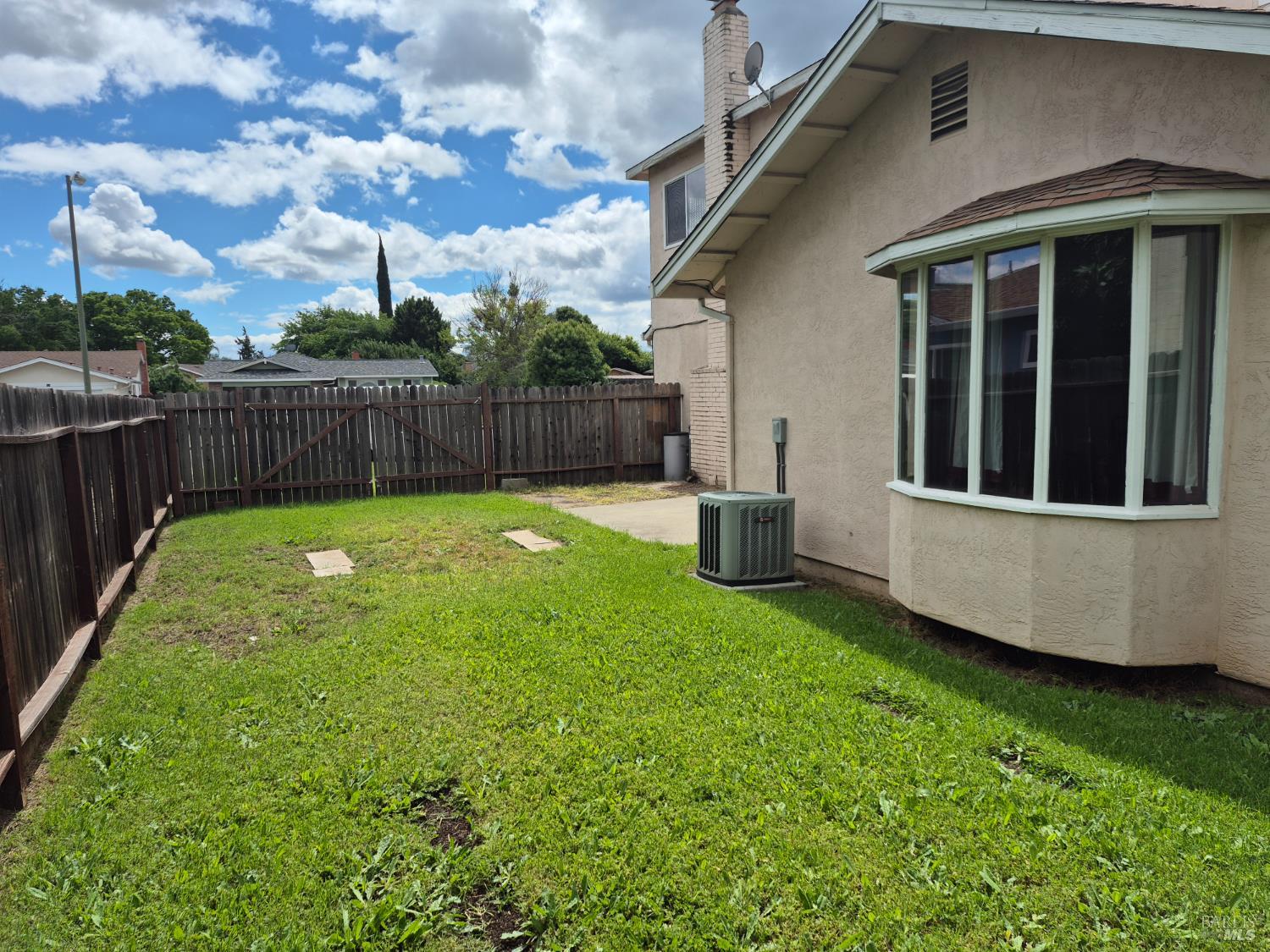 Detail Gallery Image 2 of 2 For 760 Normandy Ct, Fairfield,  CA 94533 - 4 Beds | 3 Baths