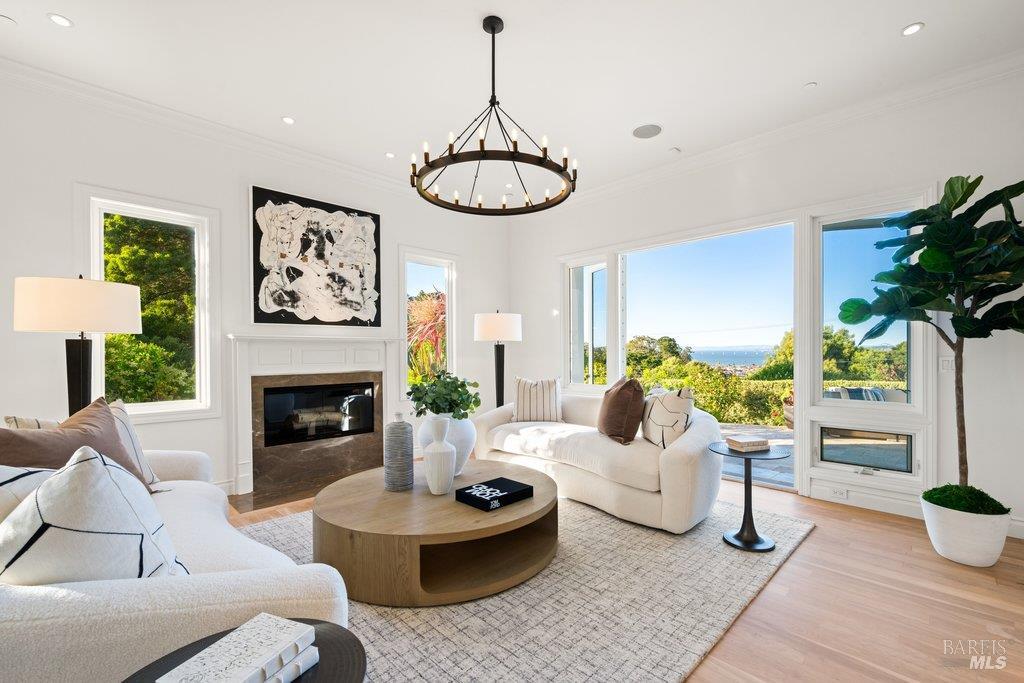 Detail Gallery Image 6 of 58 For 5 Warren Ct, Tiburon,  CA 94920 - 4 Beds | 4/1 Baths
