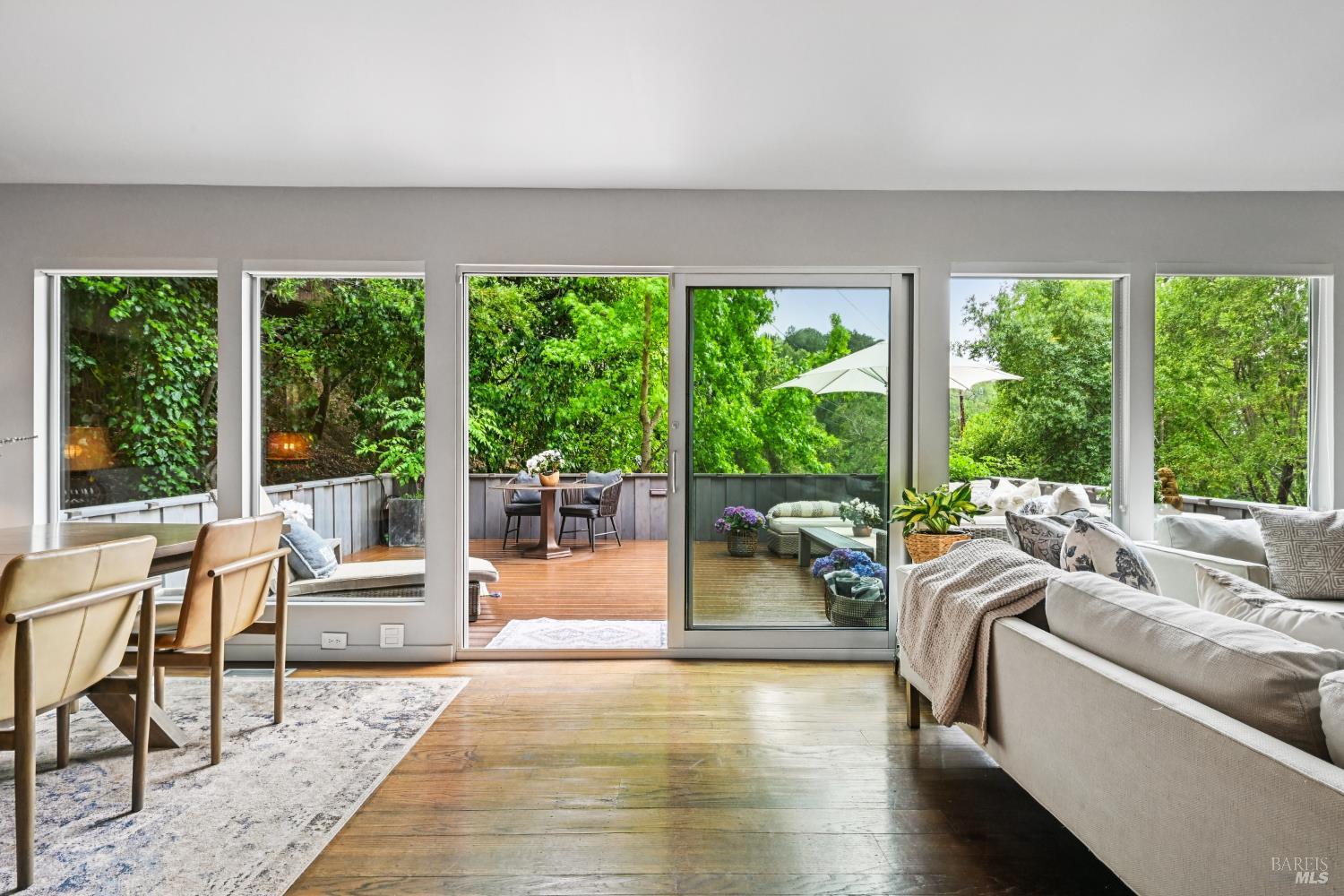 Detail Gallery Image 4 of 18 For 7 Madera Ave, Ross,  CA 94957 - 2 Beds | 2 Baths