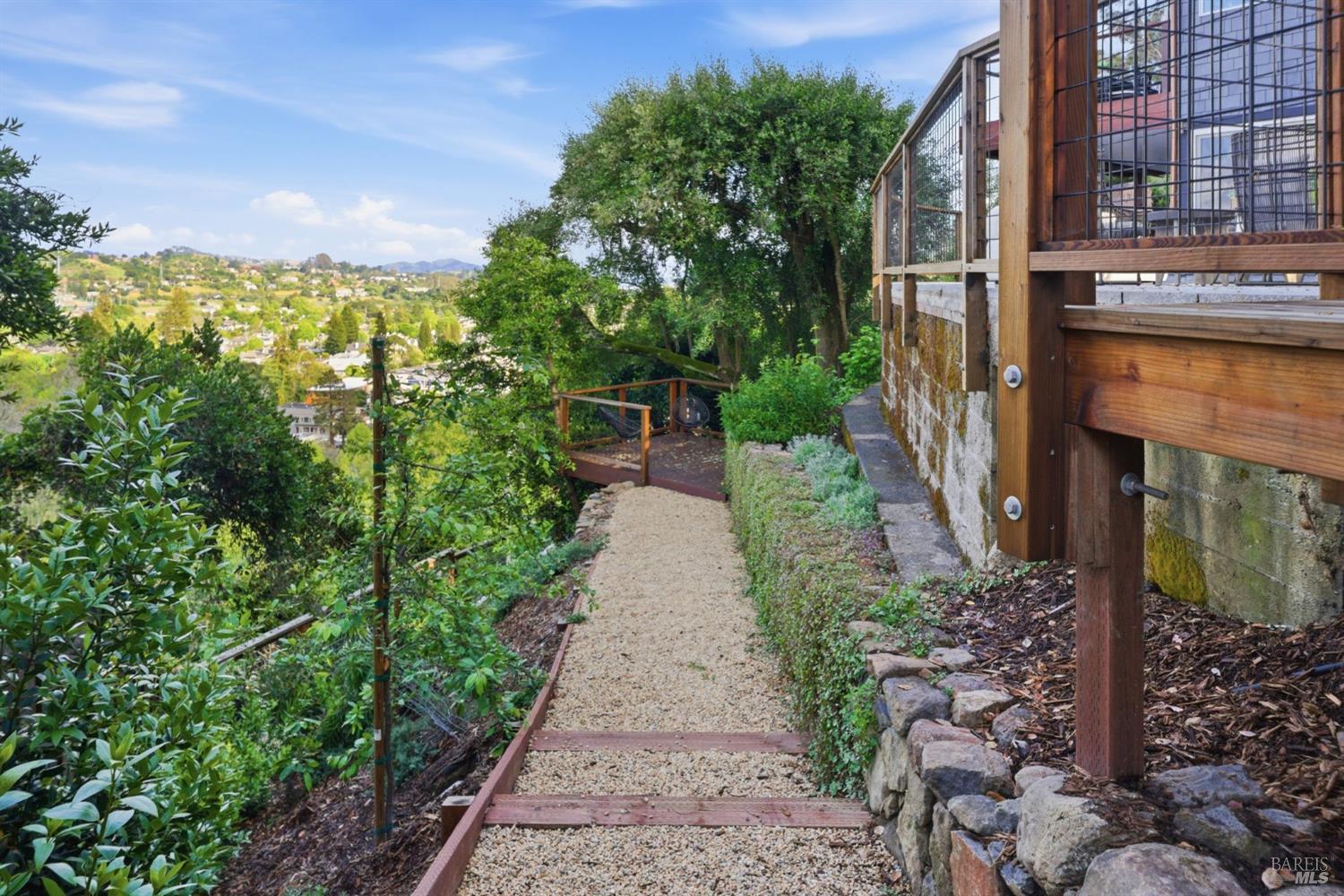 Detail Gallery Image 75 of 88 For 439 Molino Ave, Mill Valley,  CA 94941 - 4 Beds | 2 Baths