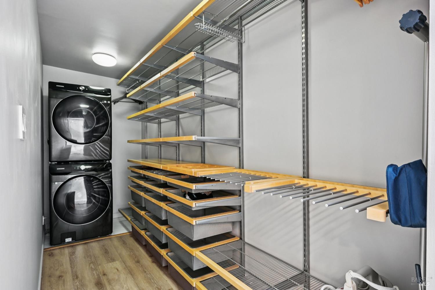 Detail Gallery Image 12 of 18 For 7 Madera Ave, Ross,  CA 94957 - 2 Beds | 2 Baths