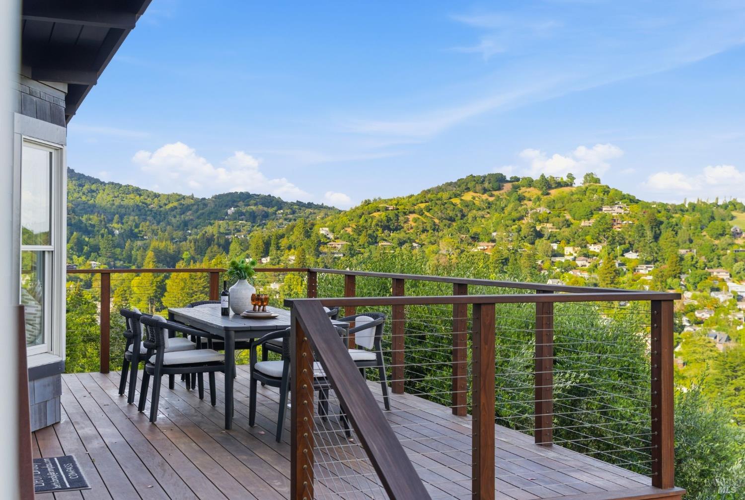 Detail Gallery Image 5 of 88 For 439 Molino Ave, Mill Valley,  CA 94941 - 4 Beds | 2 Baths