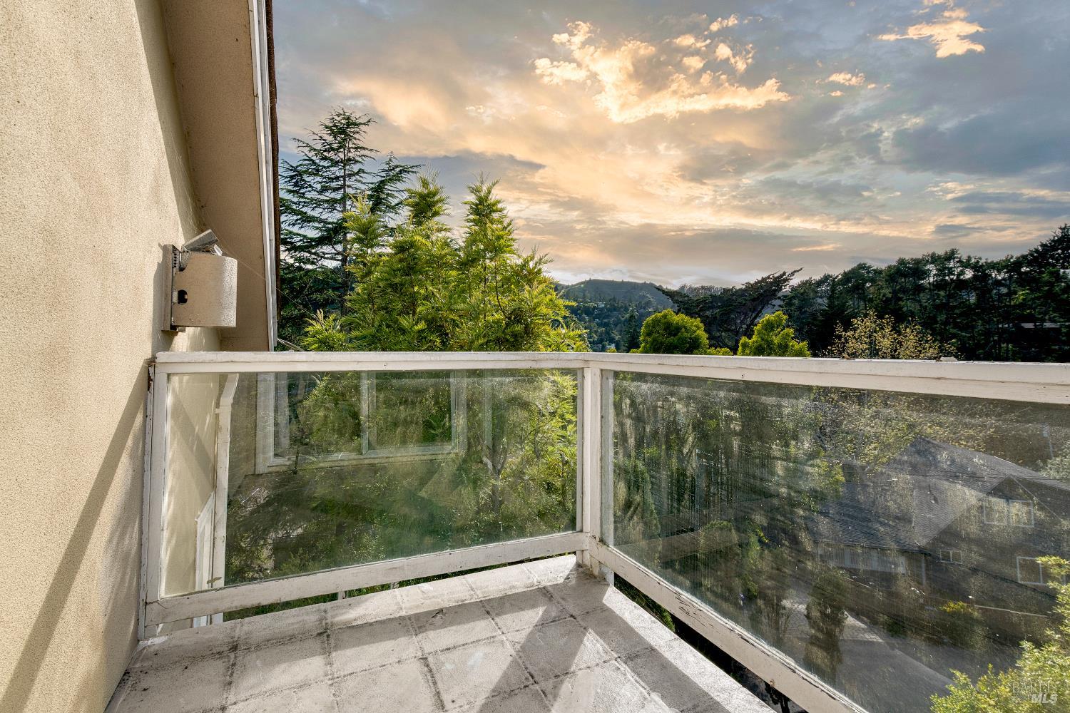 Detail Gallery Image 25 of 32 For 320 Dolan Ave, Mill Valley,  CA 94941 - 4 Beds | 5 Baths