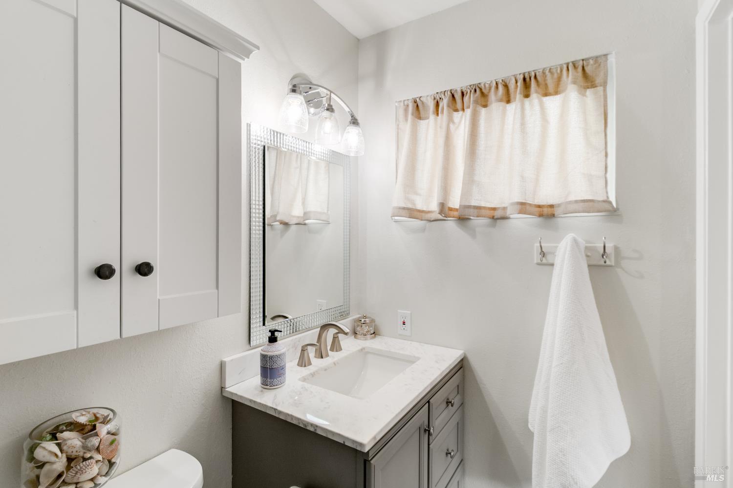 Detail Gallery Image 34 of 52 For 131 Hartford Ave, Vacaville,  CA 95687 - 4 Beds | 2 Baths