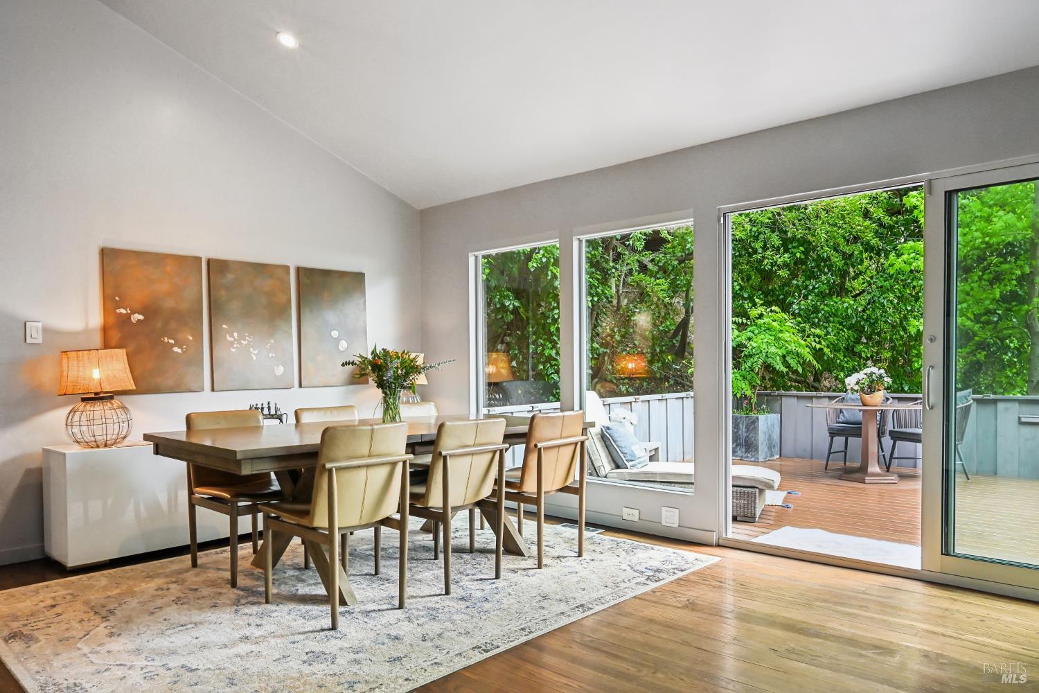 Detail Gallery Image 3 of 18 For 7 Madera Ave, Ross,  CA 94957 - 2 Beds | 2 Baths