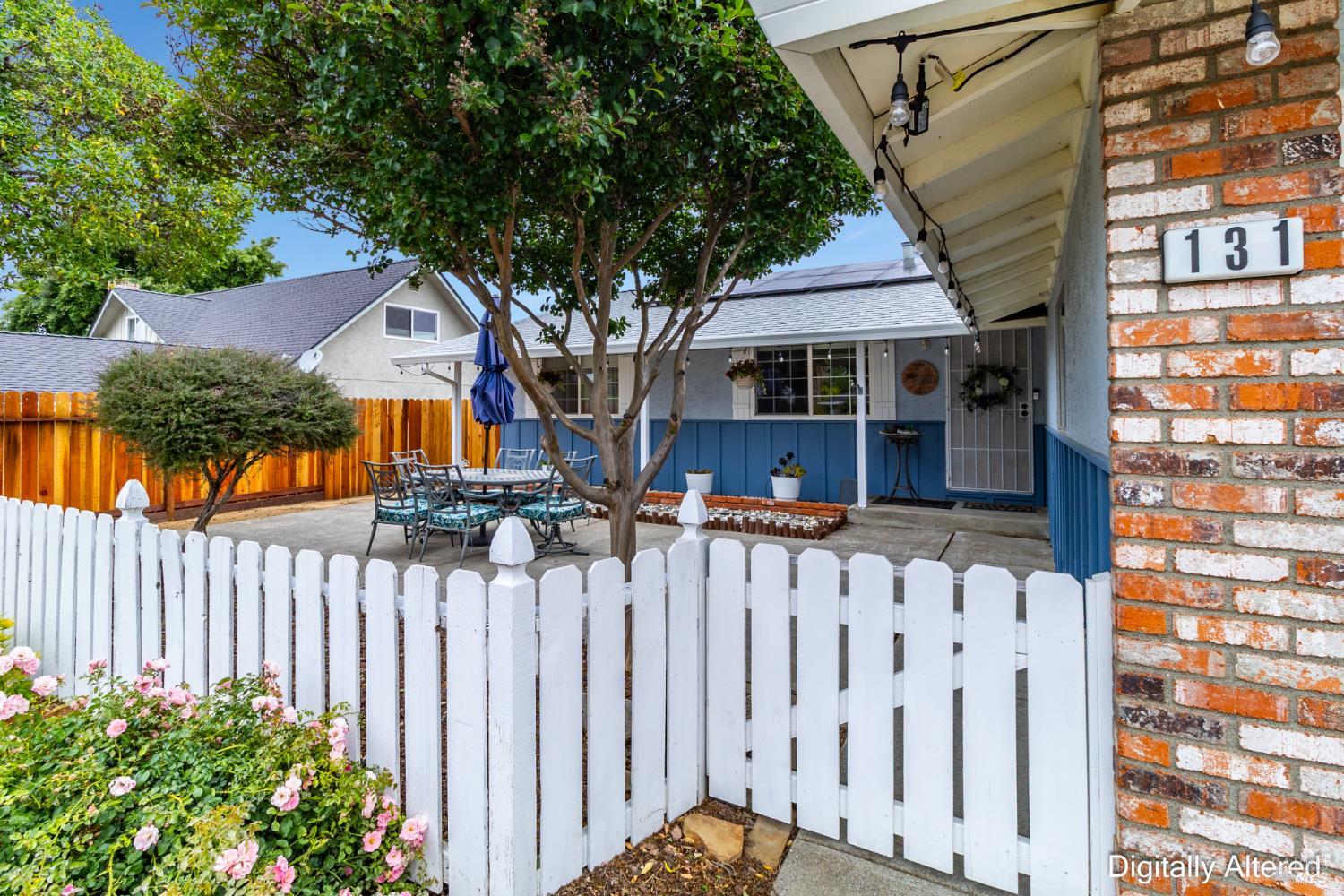 Detail Gallery Image 2 of 52 For 131 Hartford Ave, Vacaville,  CA 95687 - 4 Beds | 2 Baths