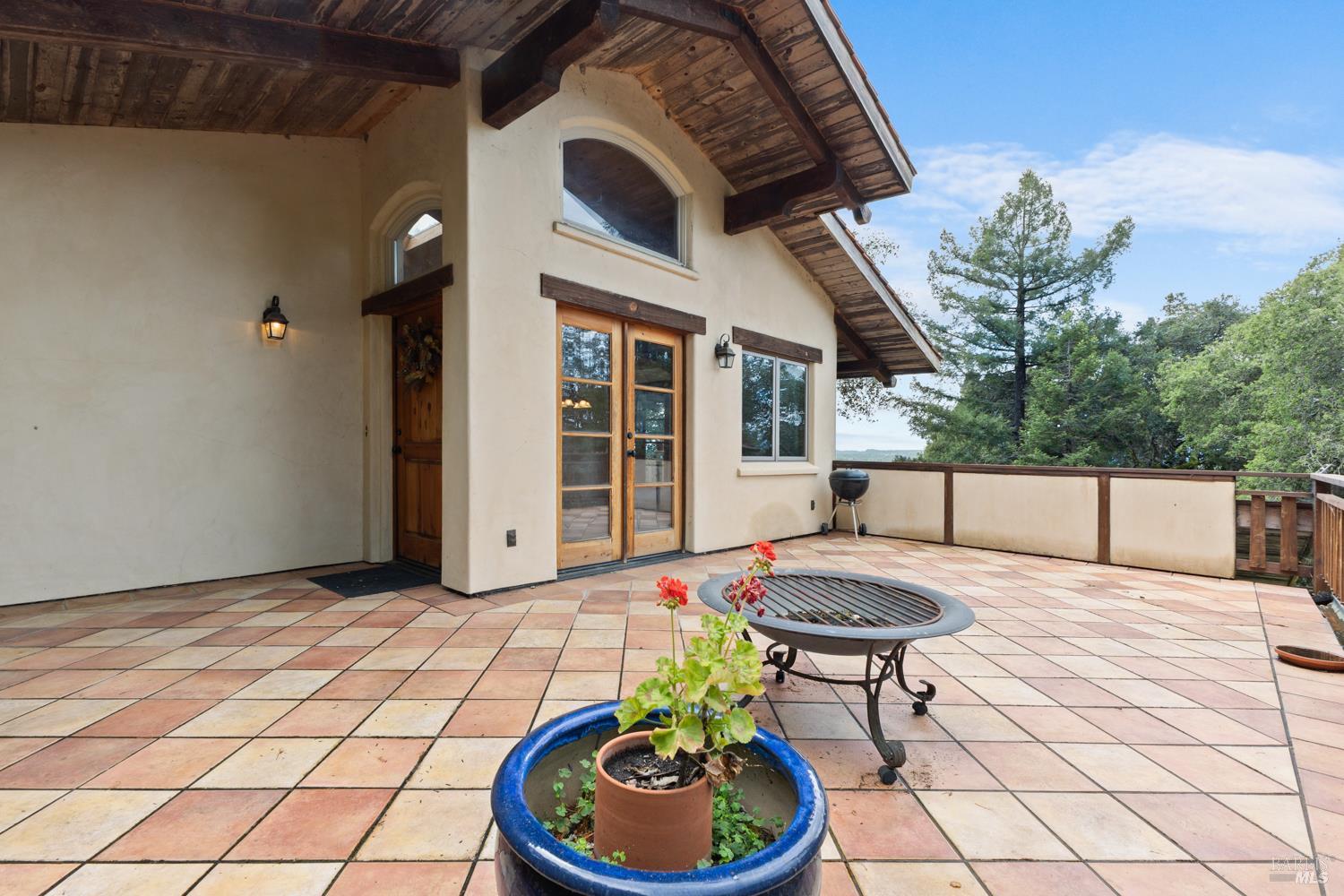 5262 Wikiup Court photo 2