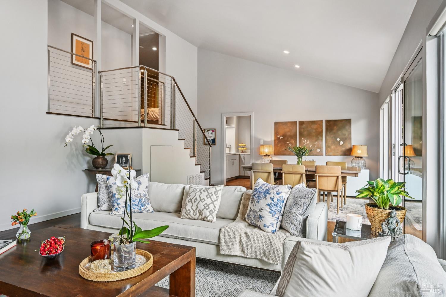 Detail Gallery Image 2 of 18 For 7 Madera Ave, Ross,  CA 94957 - 2 Beds | 2 Baths