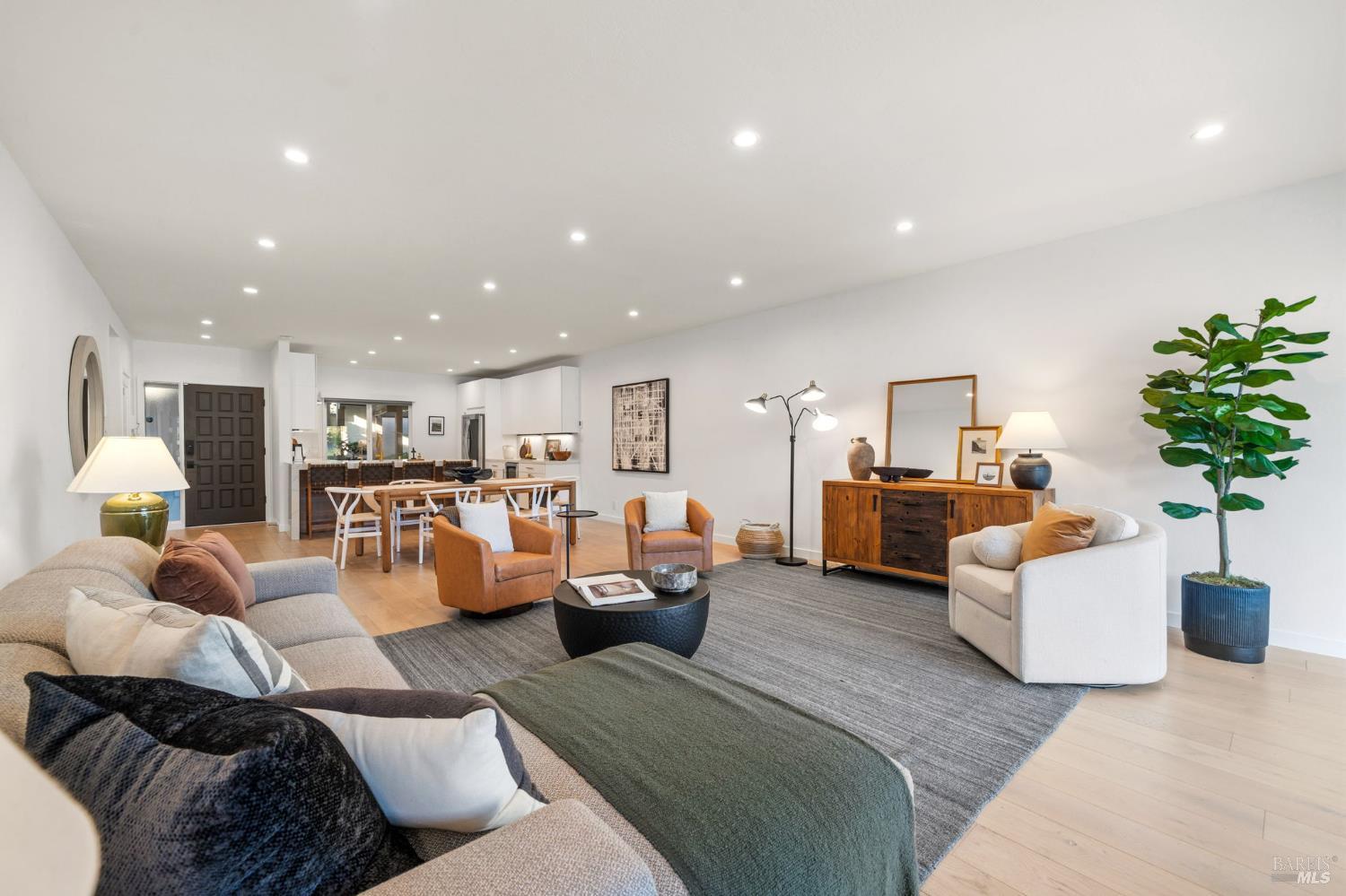 1131 S Eliseo Drive