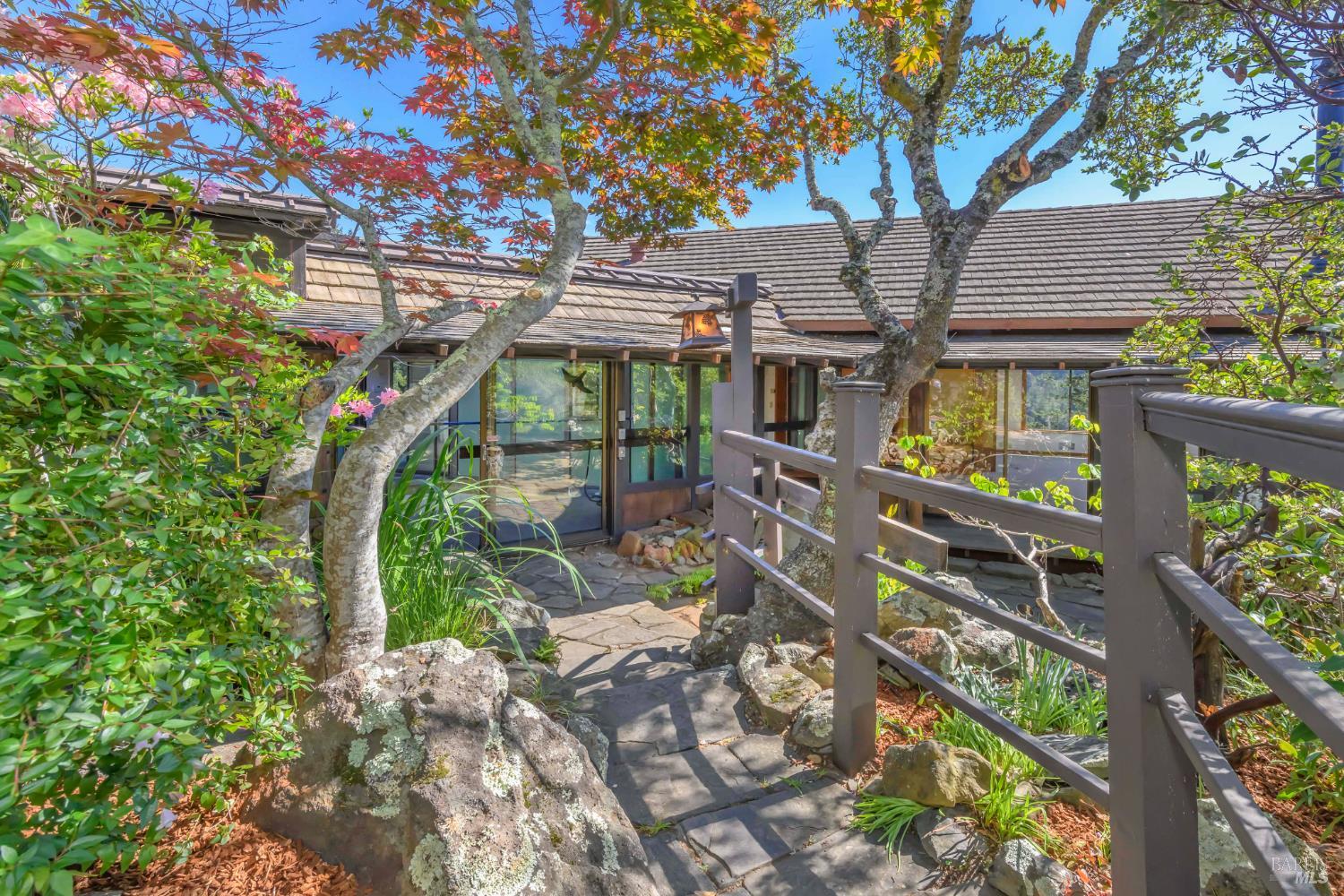 75 lee Street photo 3