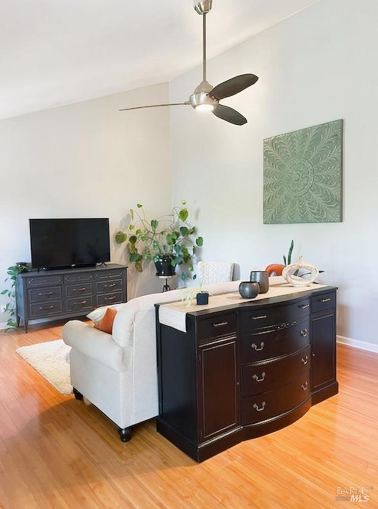 28 Elan Way photo 2