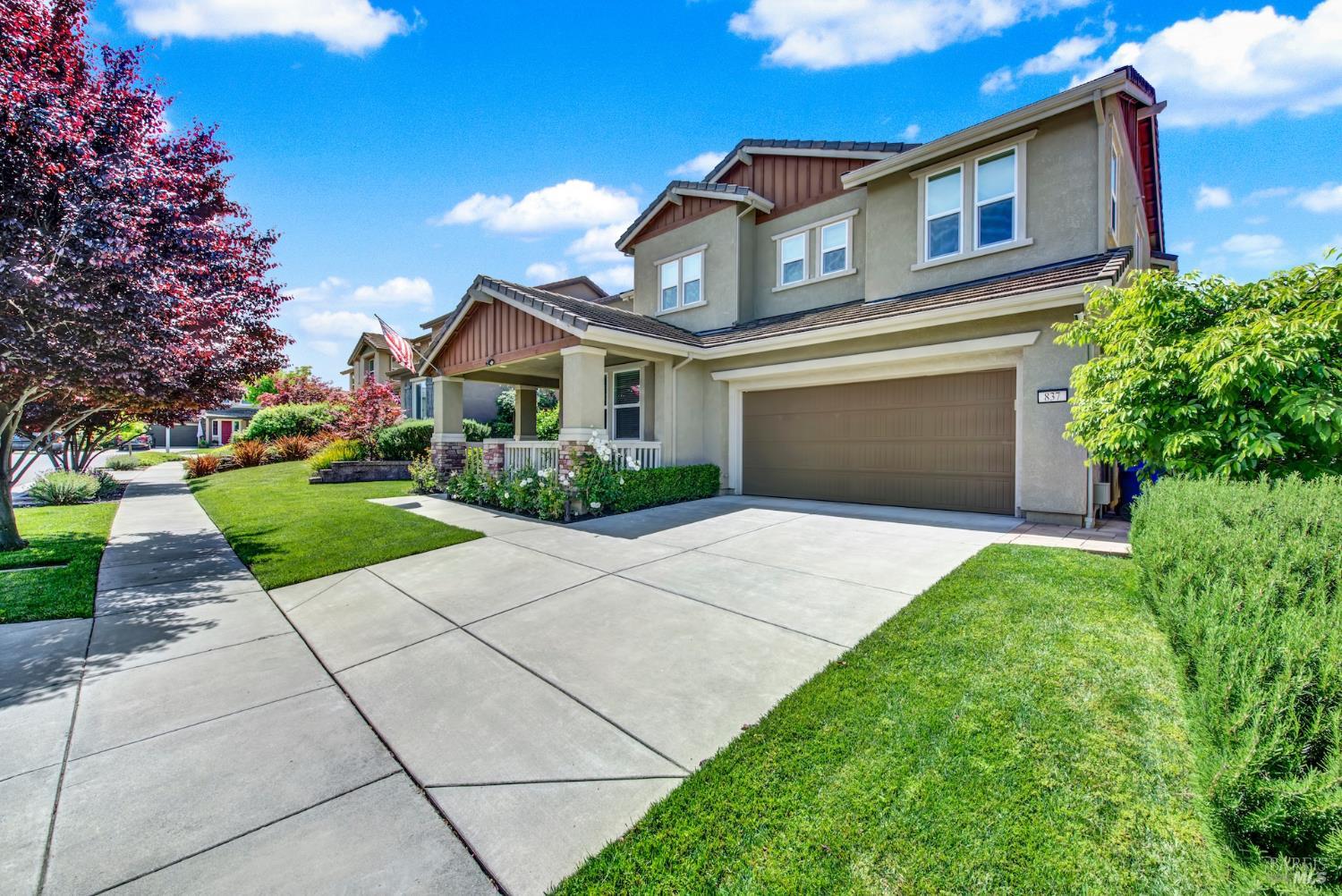837 Erin Way photo 2