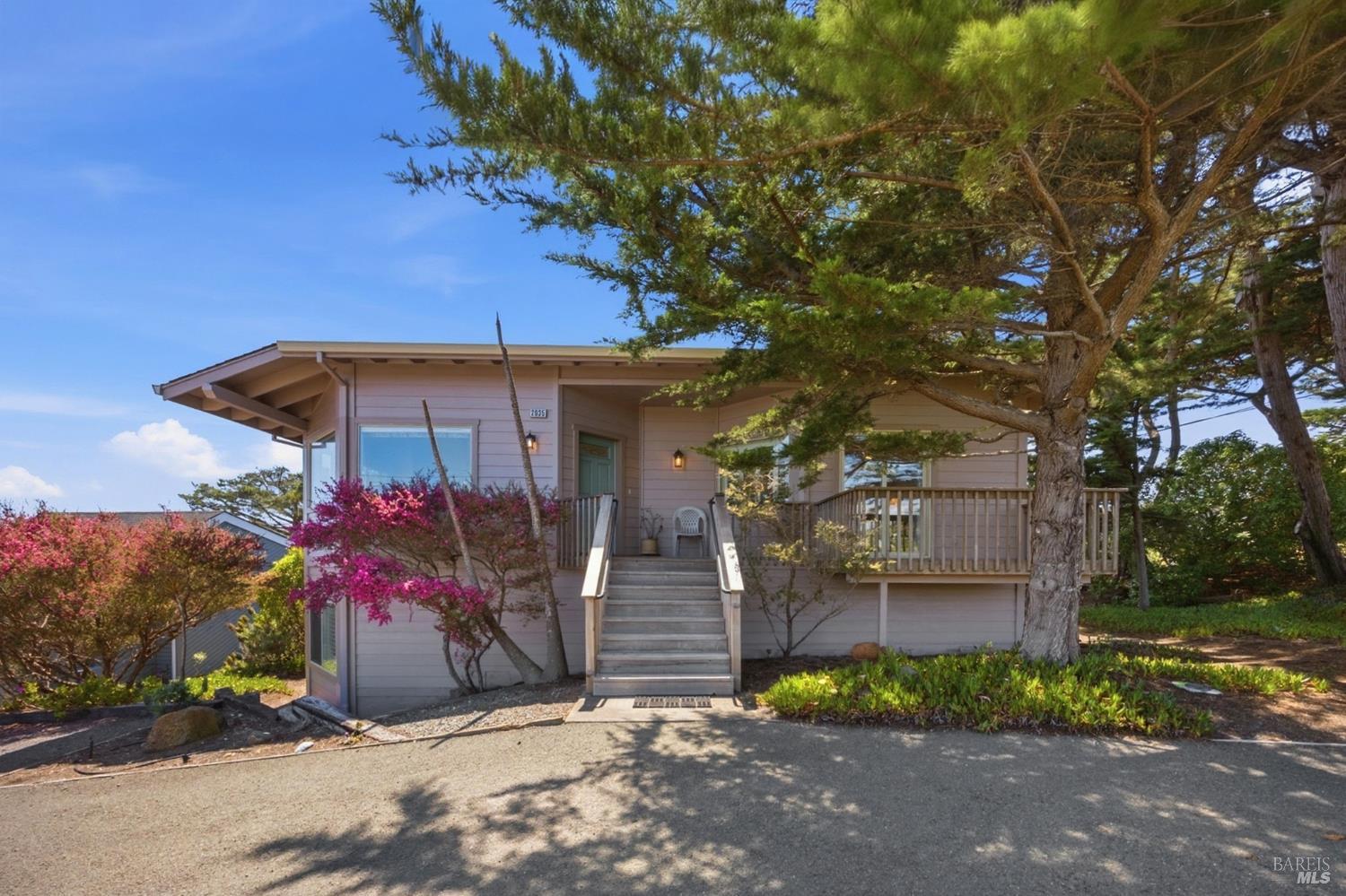 2035 Sandpiper Court photo 2