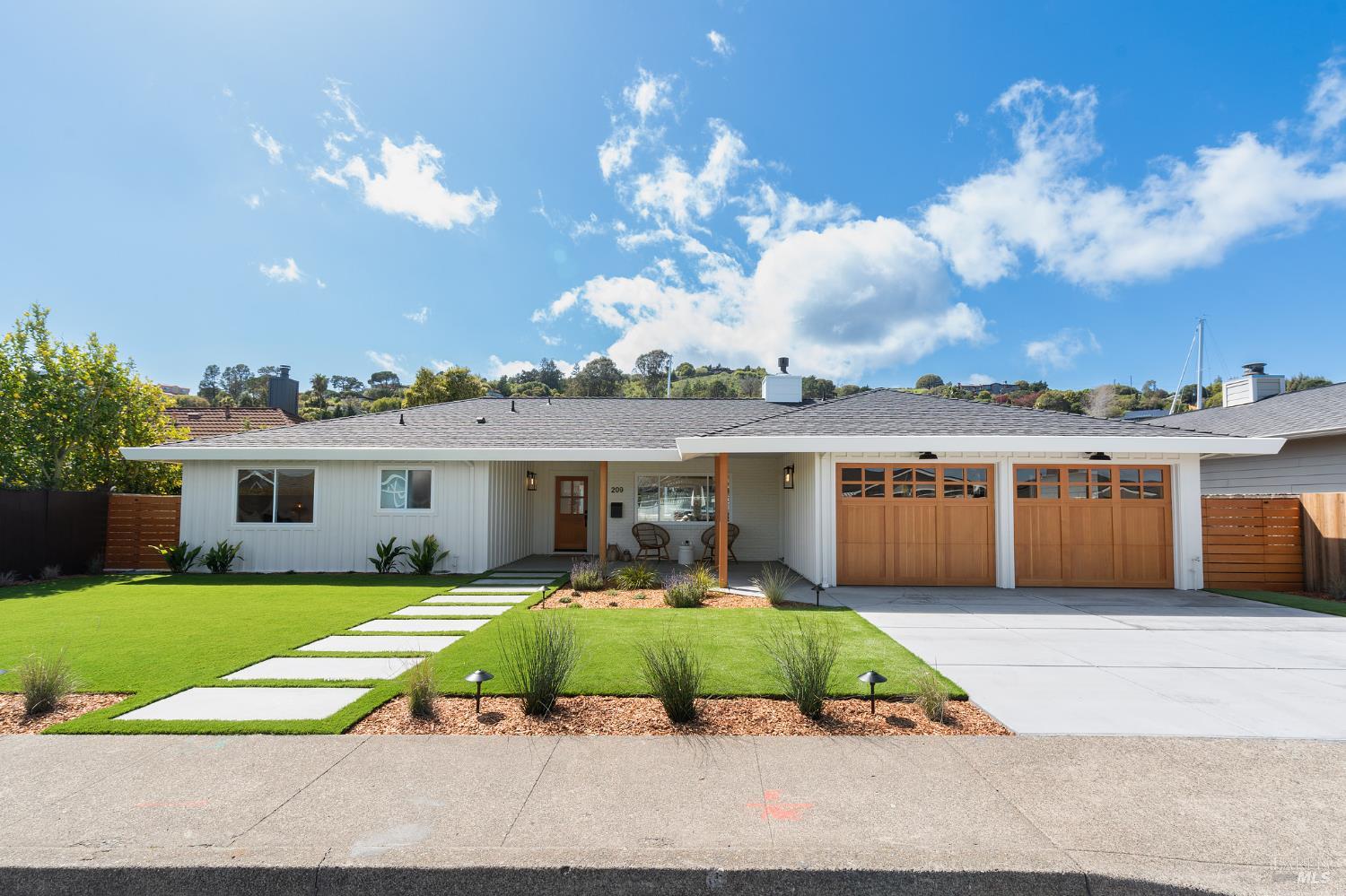 Front Image Thumbnail for BA326036467