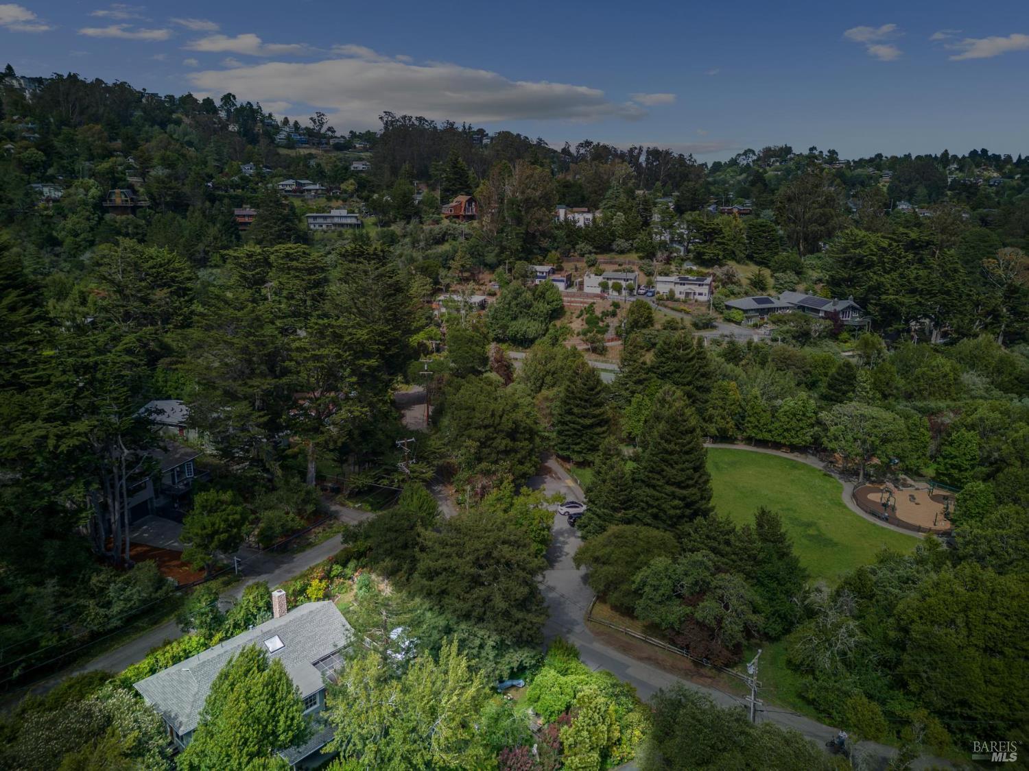 606 Eucalyptus Way photo 2