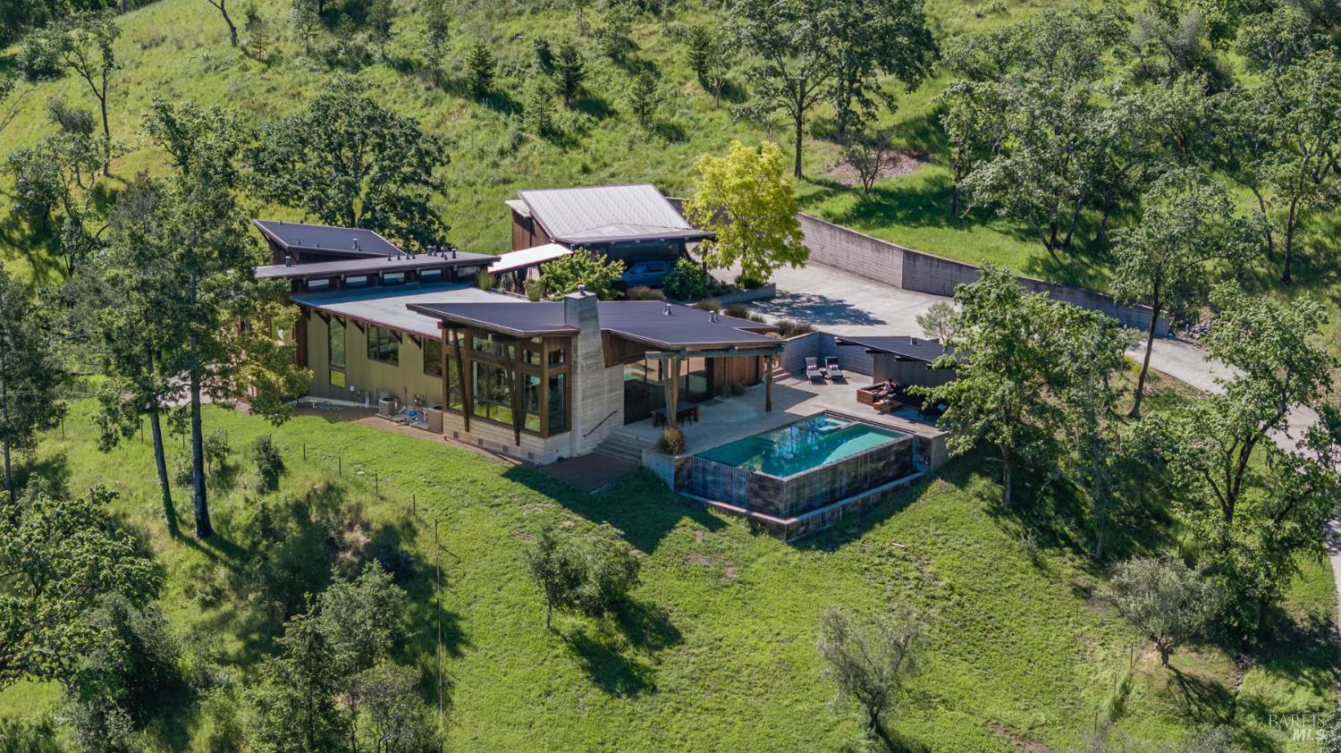 4125 Wallace Road photo 2