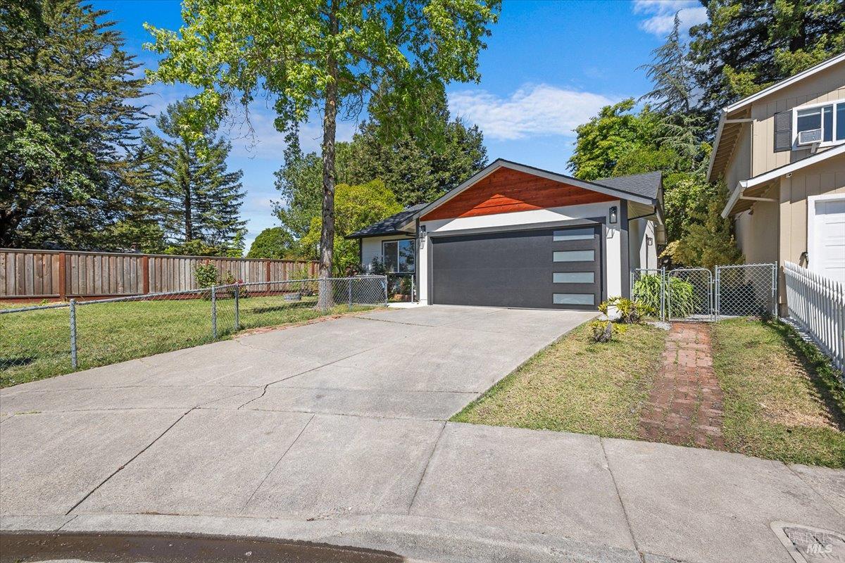 4911 Oak Park Way photo 2