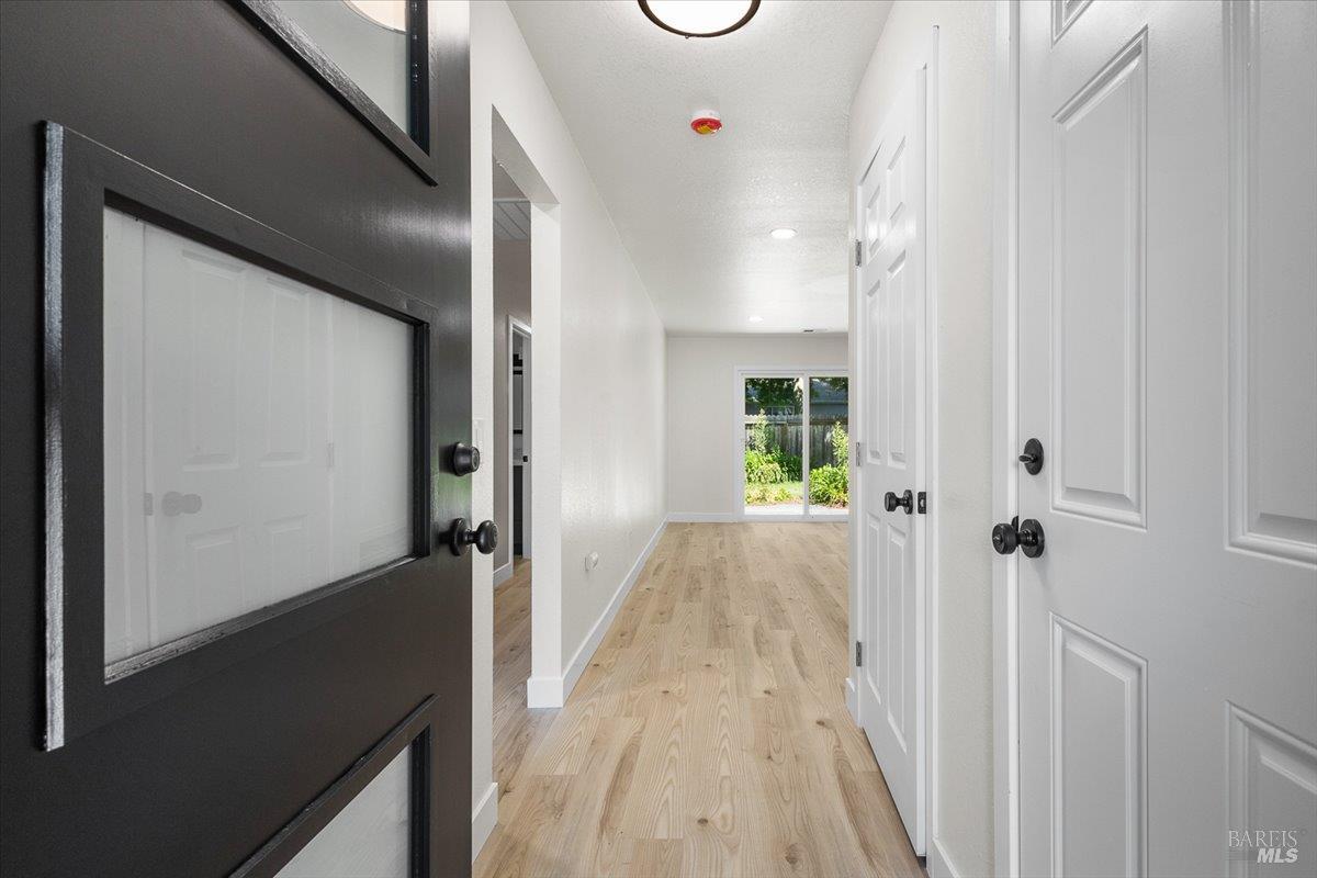 4911 Oak Park Way photo 3