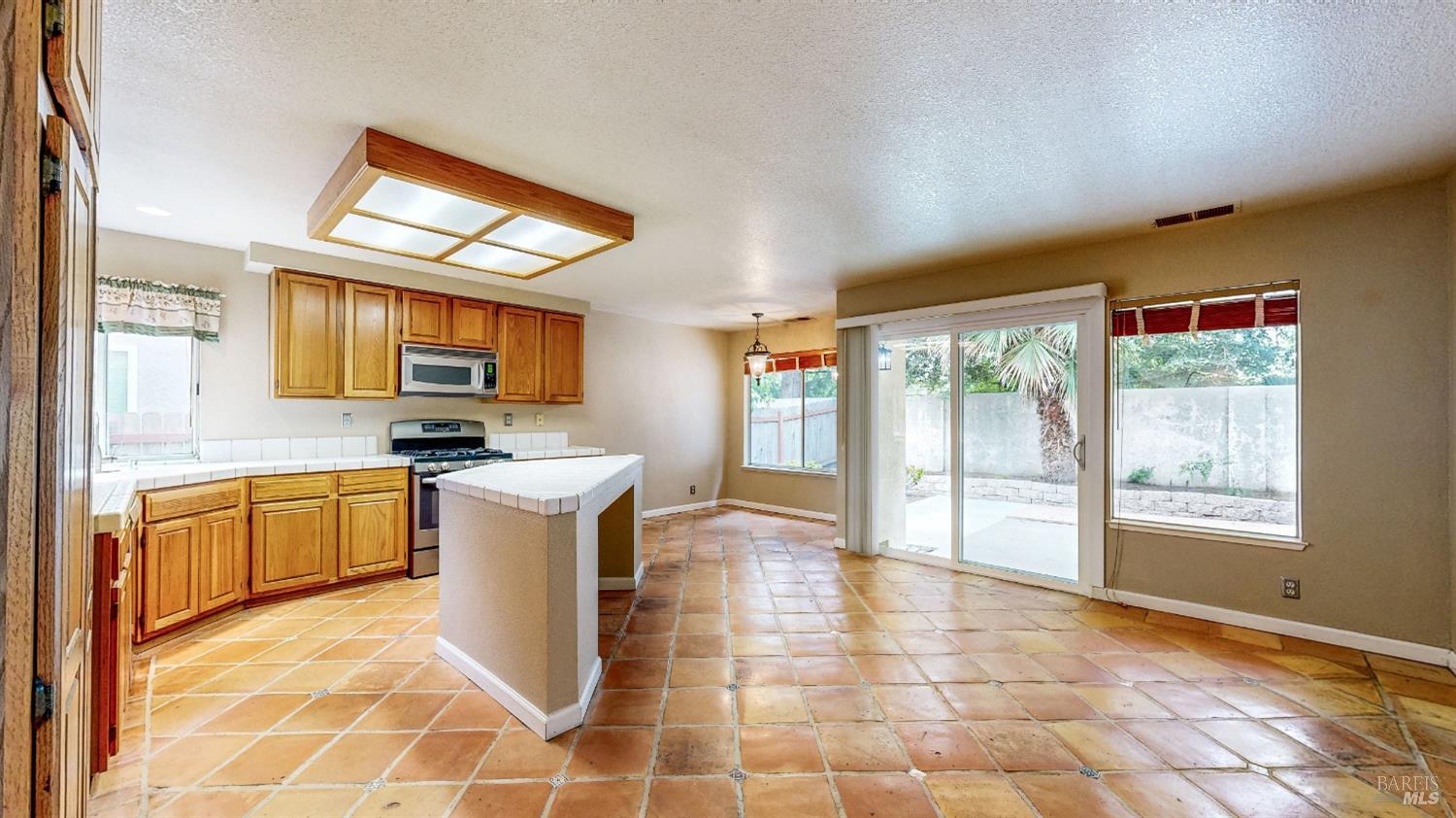 346 Summer Rain Drive photo 3