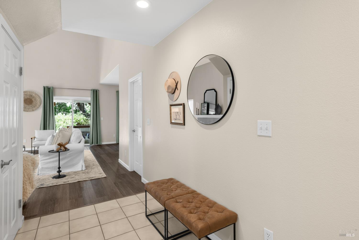 1295 Peterson Lane photo 3