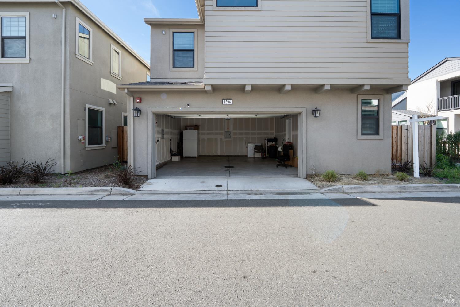 1594 Waterside Ln. Lane photo 3