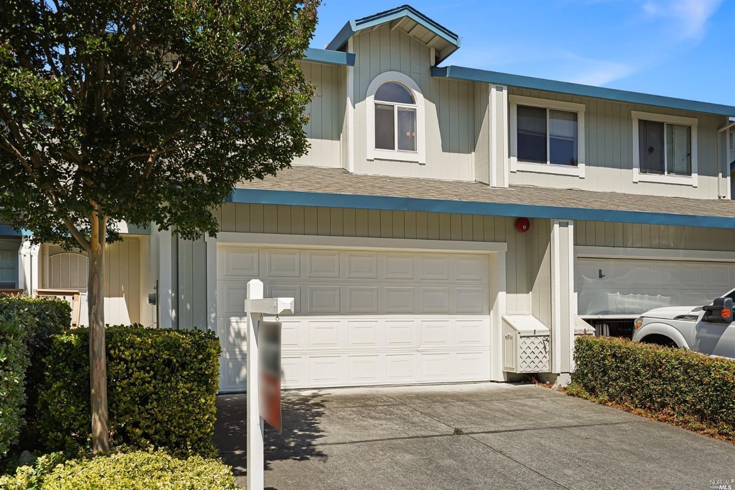7 Meridian Circle photo 2