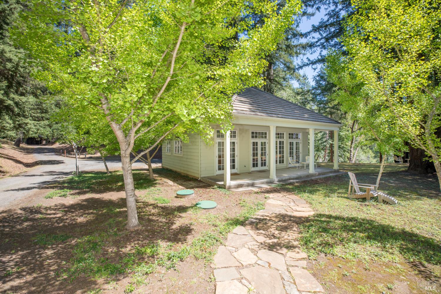 18900 Armstrong Woods Road photo 3