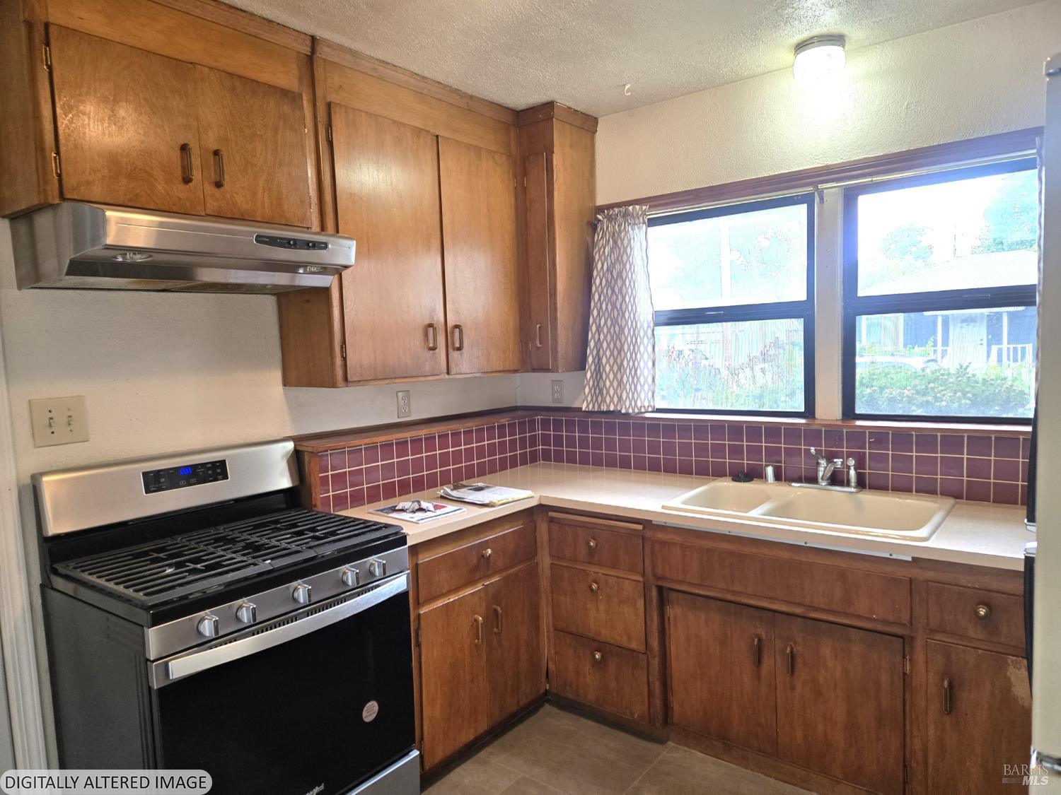 930 Georgia Street photo 2